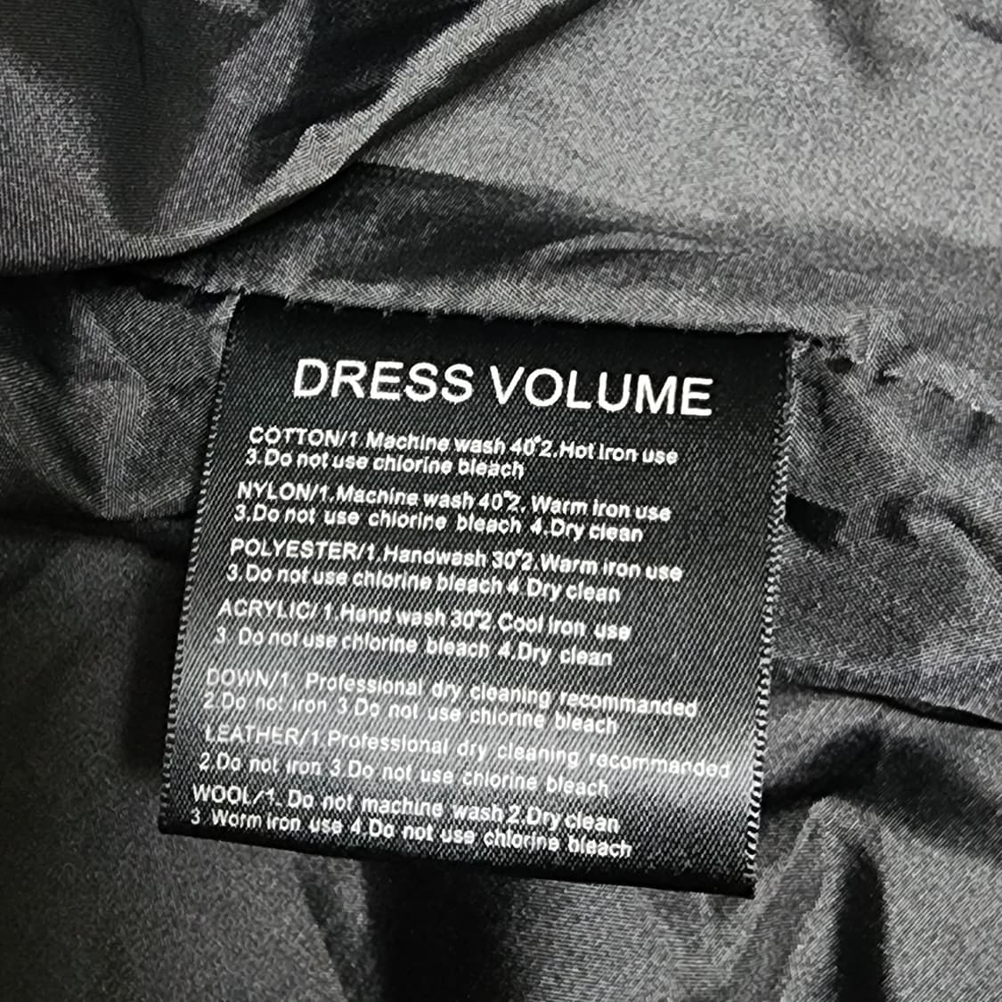 드레스볼륨 남성 비건 레더 자켓
M 상품이미지5