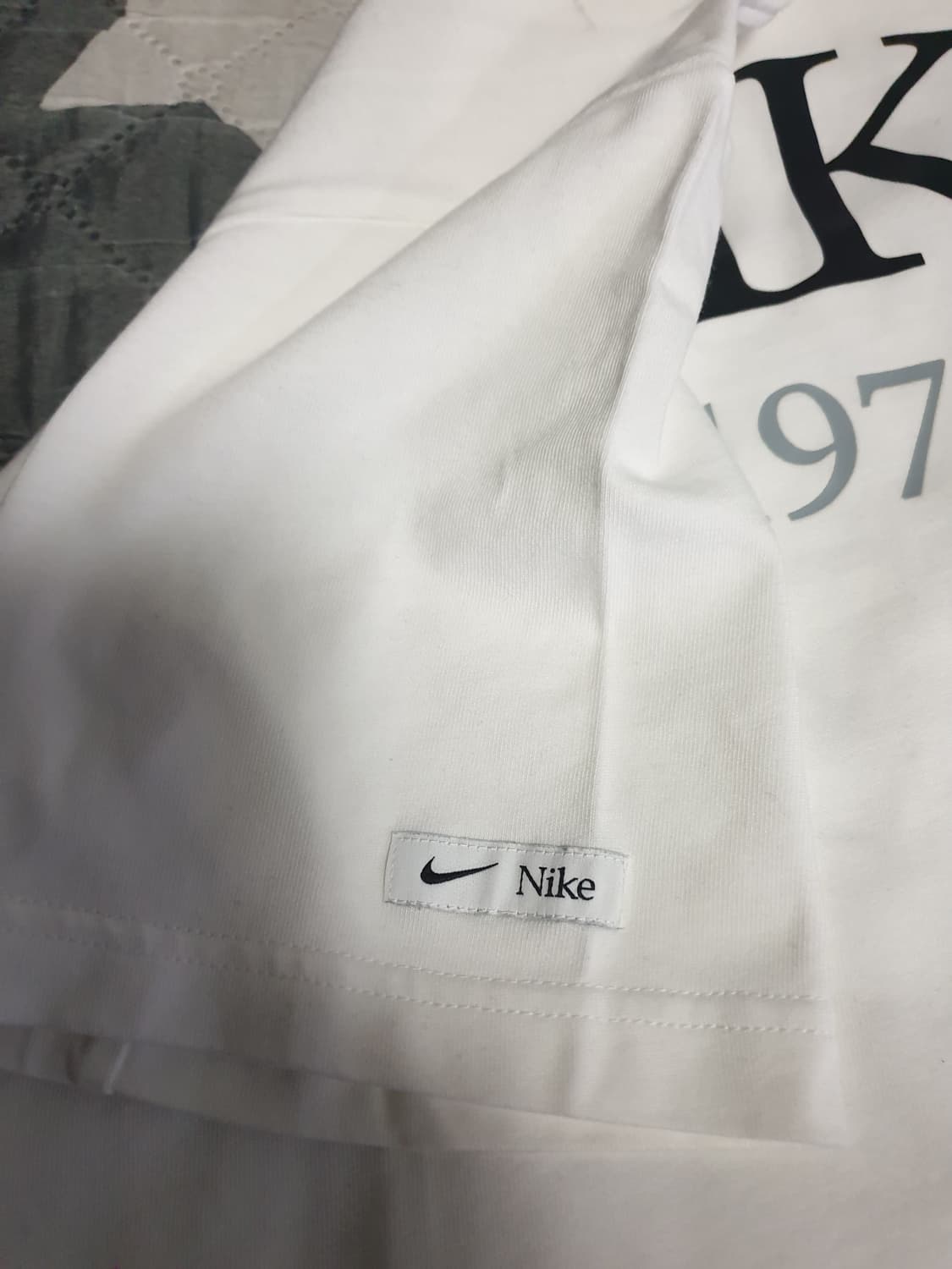 나이키 우먼 NSW 클래식 반팔티 화이트 (S) 상품이미지5