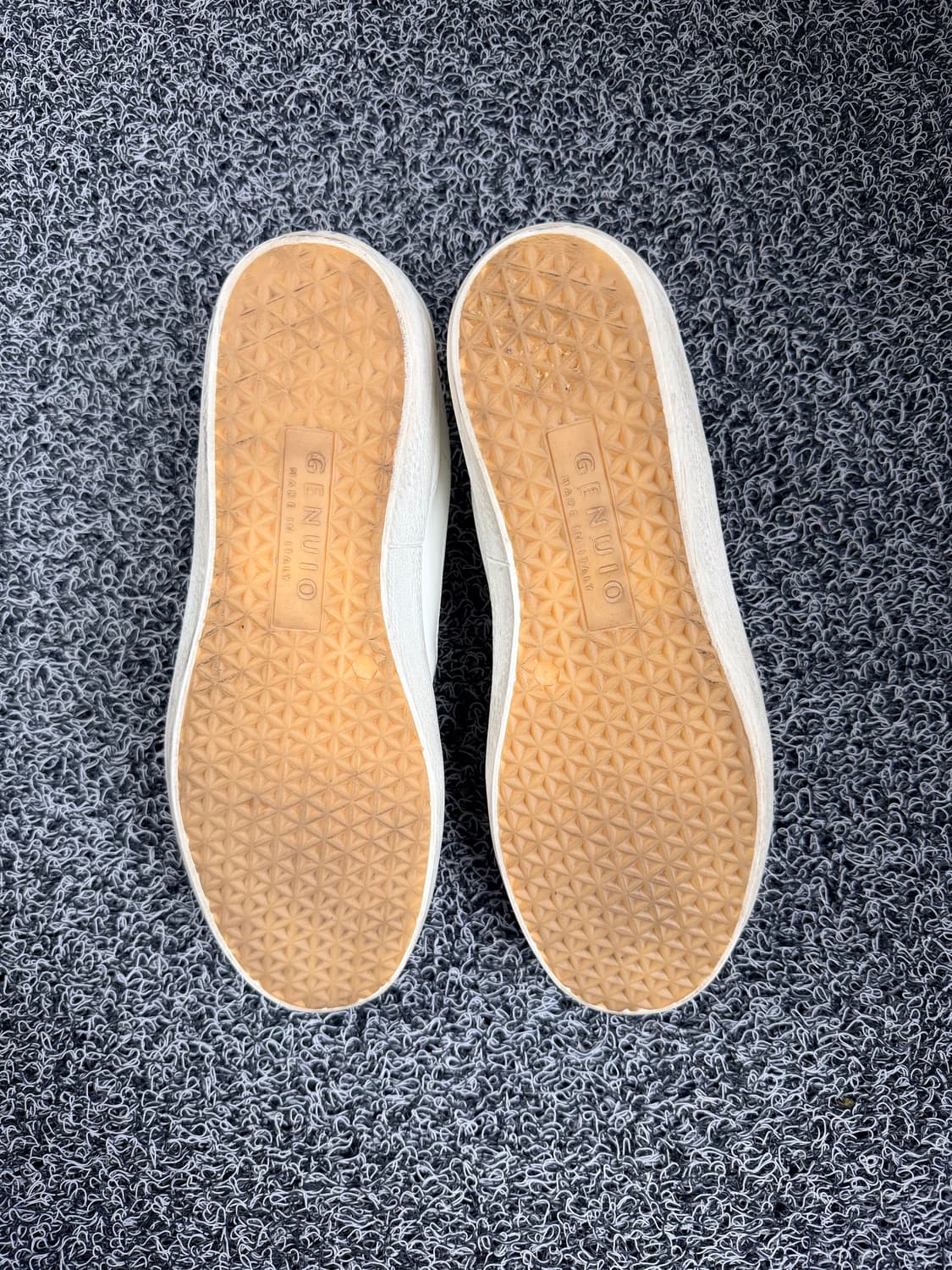 제누이오(GENUIO) 루체 화이트 레더 스니커즈 상품이미지5