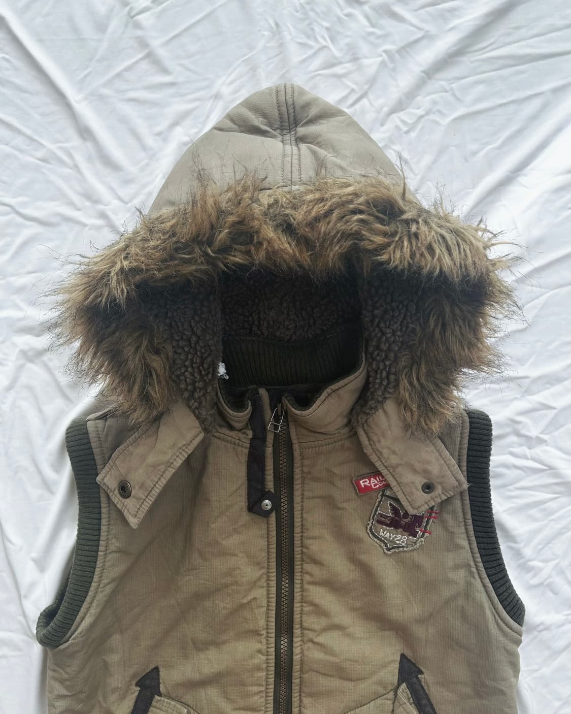 Vintage Faux Fur Hooded Utility Vest 상품이미지4