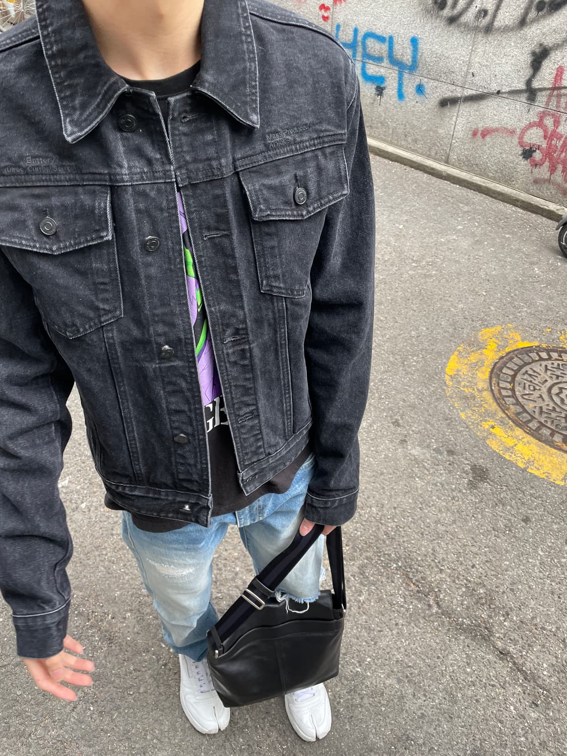 코치 남성 가죽 크로스백 블랙 상품이미지1