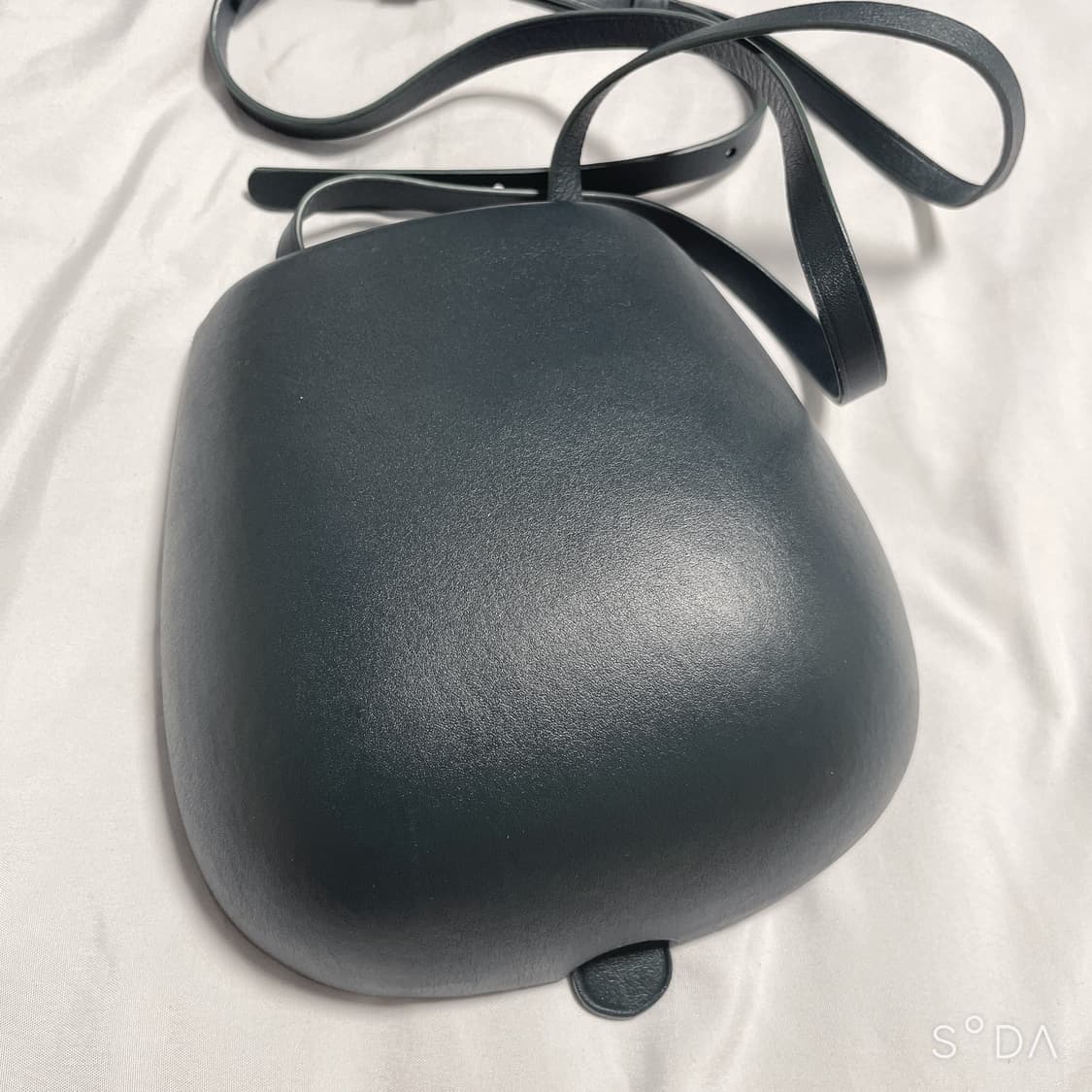 르메르 타코백 다크그린 상품이미지2