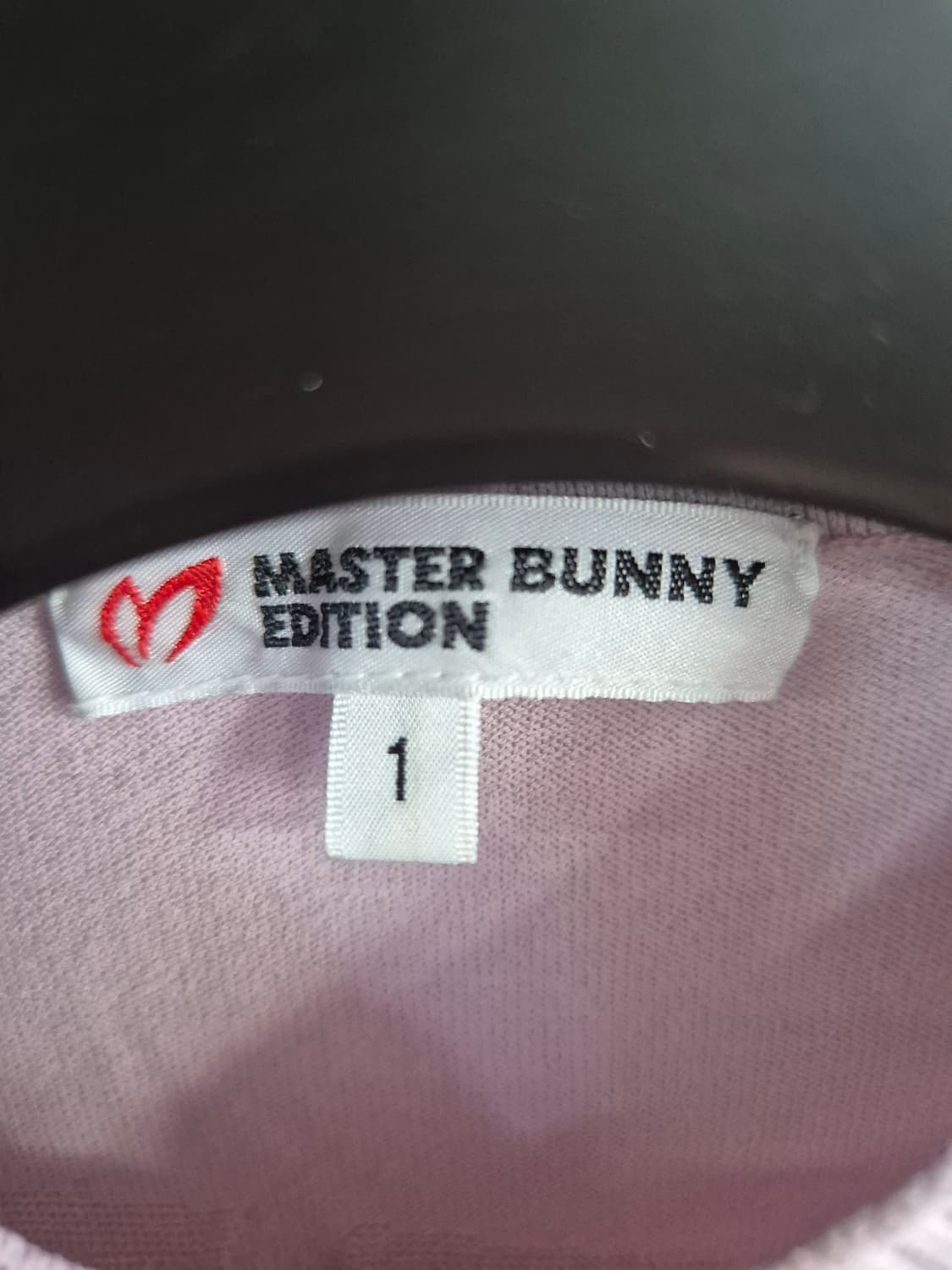 마스터바니에디션 하트 로고 핑크 배색 긴팔 티셔츠 상품이미지4