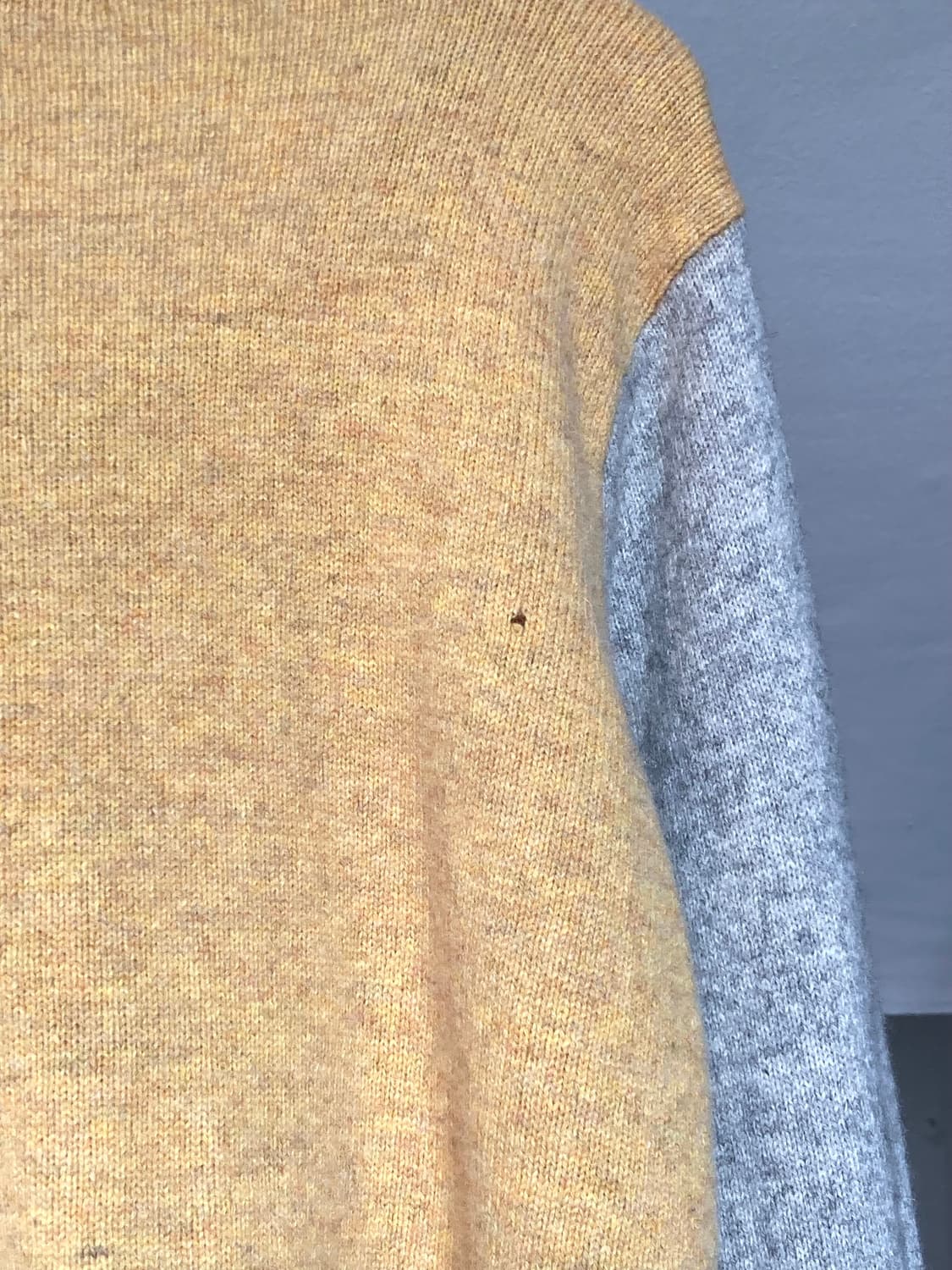 울 배색 세미 크롭 가디건 상품이미지9