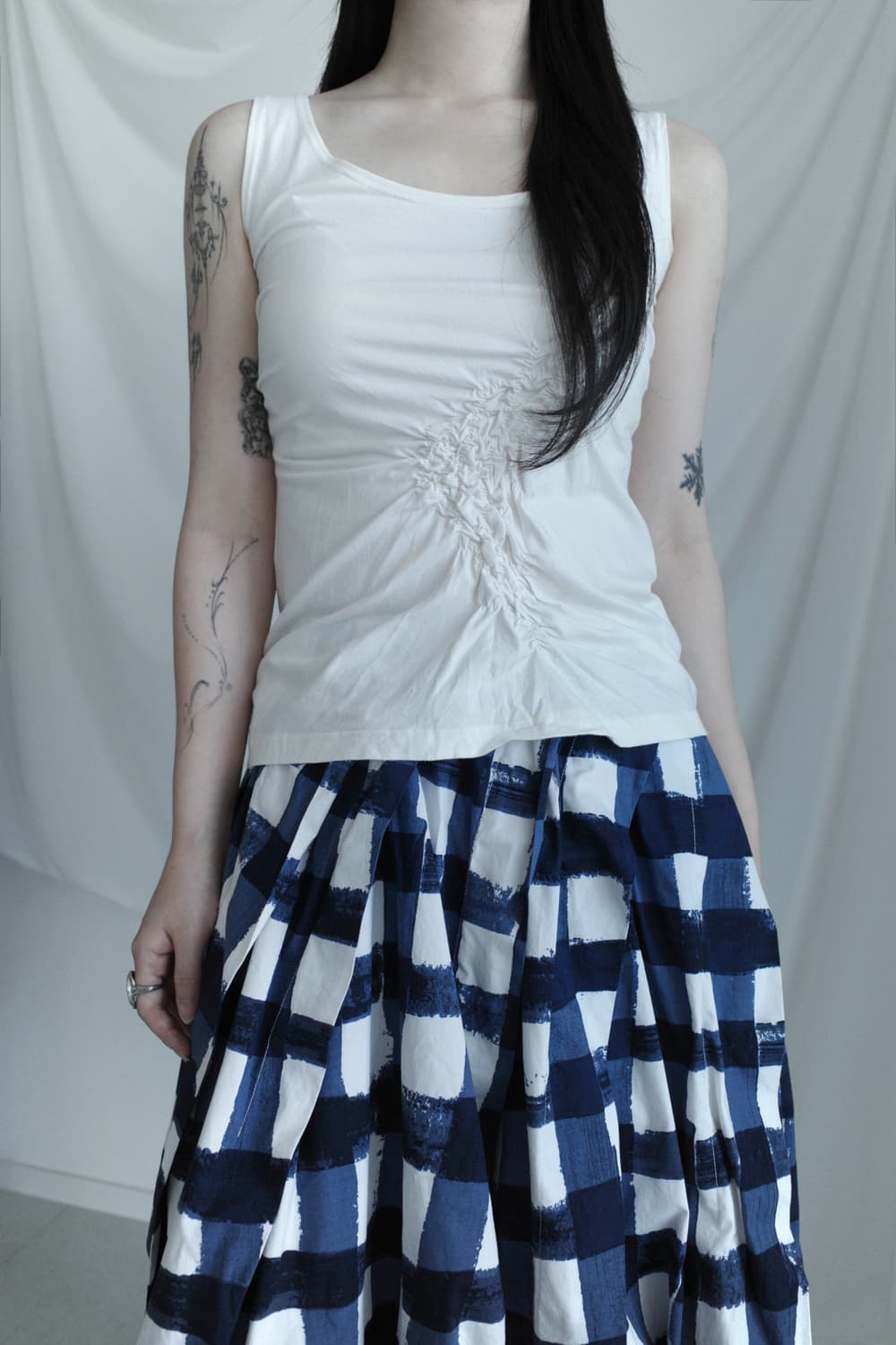 yoshie inaba) smoke shirring sleeveless 상품이미지6