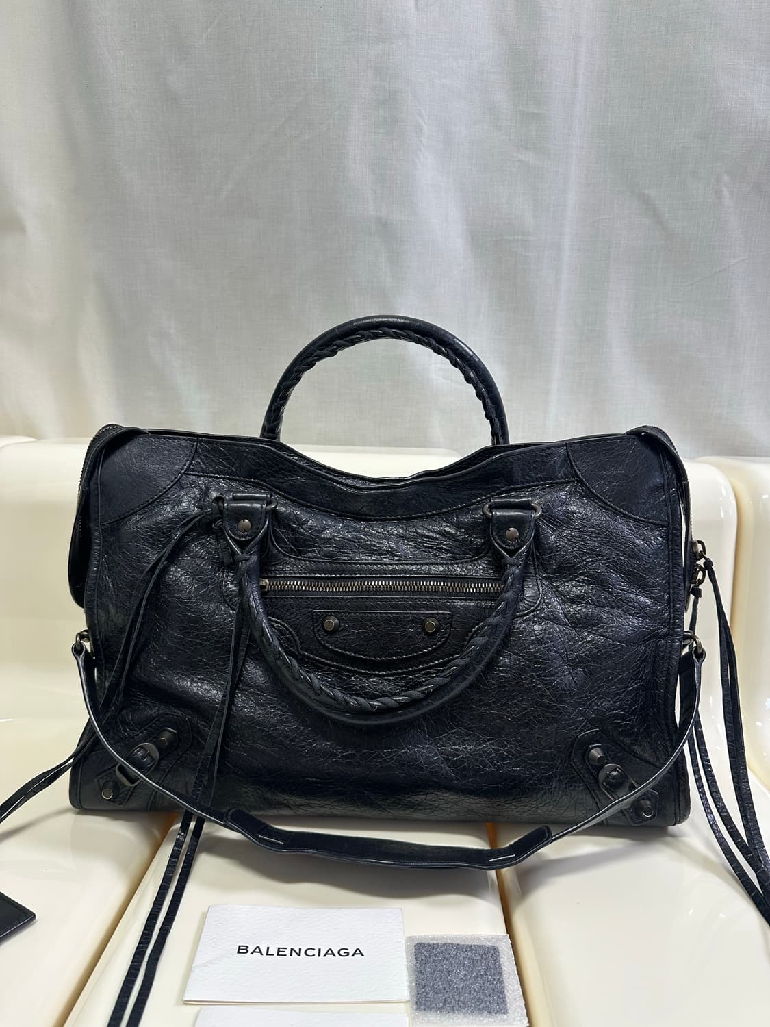 [A+ 정품] 발렌시아가 시티 모터백 미디움 블랙 상품이미지3