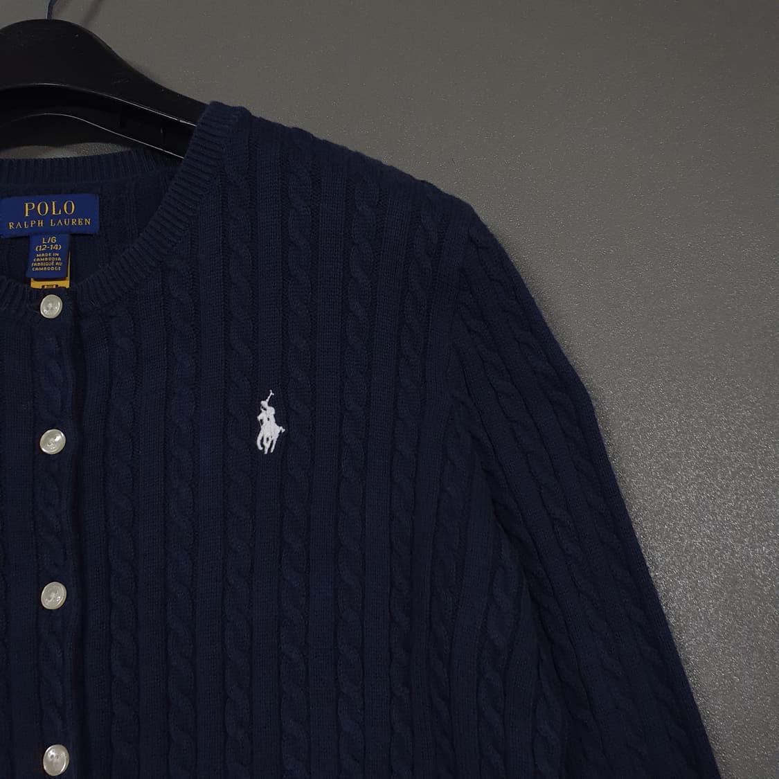 여성) 폴로 랄프로렌 신형 22FW 큐알 포니 케이블 니트 꽈배기 가디건 상품이미지3