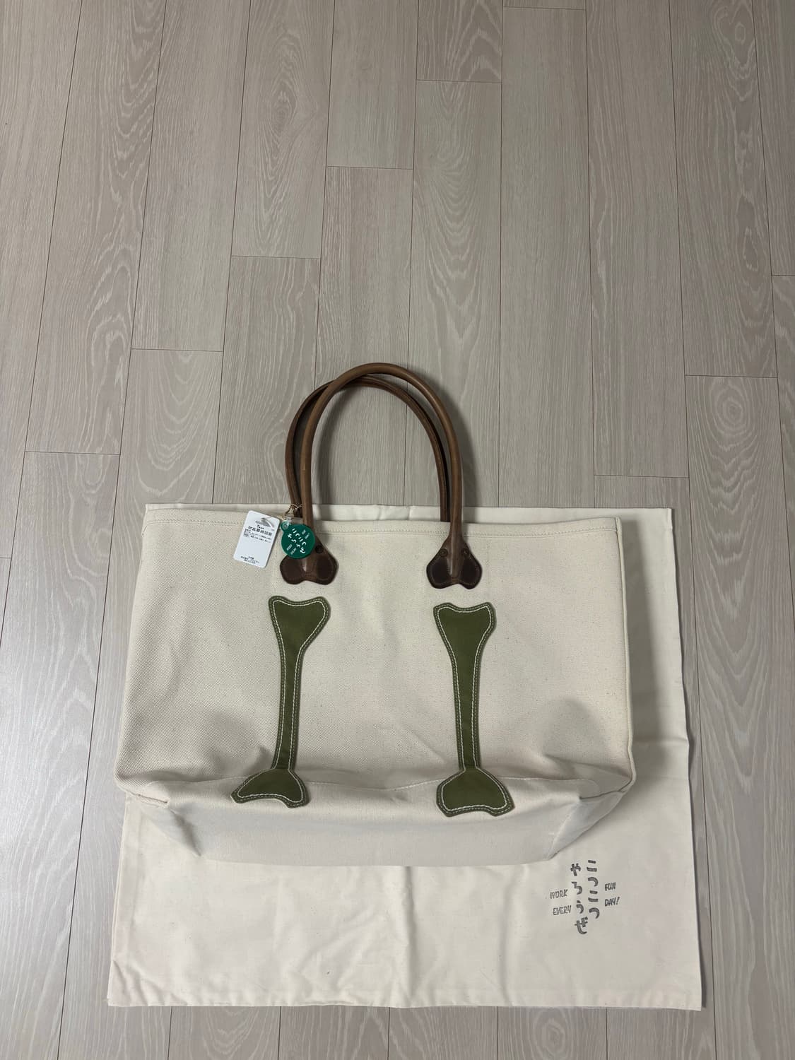 캐피탈 본 토트백 상품이미지2