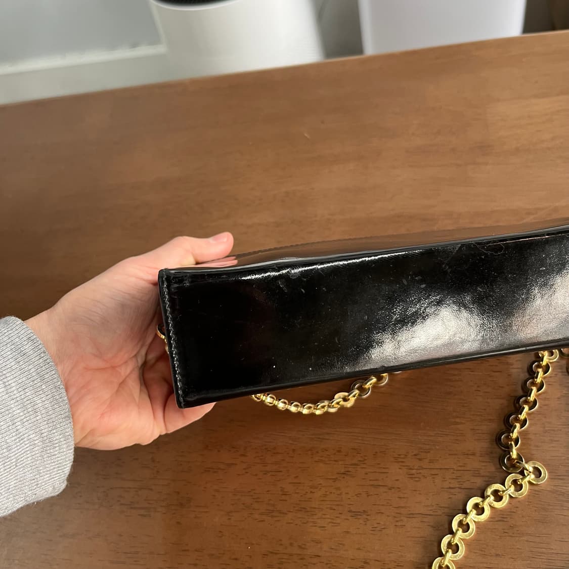 페레가모 간치니 페이턴트 체인 크로스백 상품이미지6