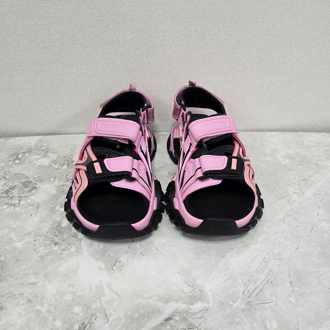 발렌시아가 트랙 샌들 핑크 35사이즈 225 230 판매 상품이미지2
