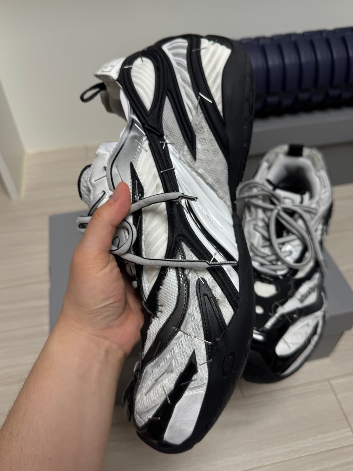 [44] 발렌시아가 솔리스 스니커즈 상품이미지4