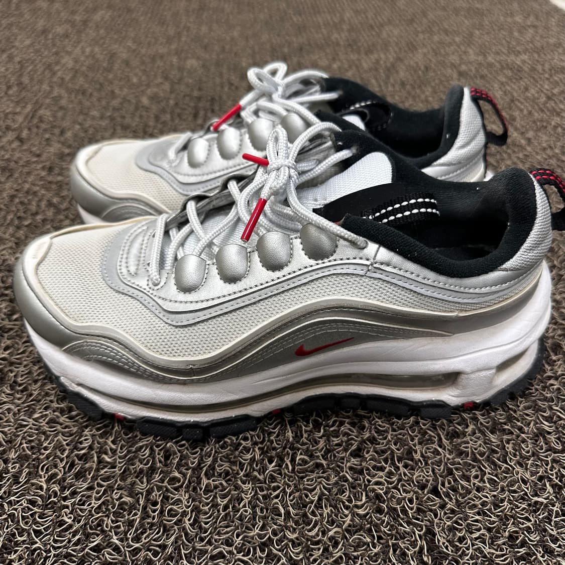 NIKE 나이키 에어맥스 97 퓨추라 실버 운동화 235사이즈 상품이미지4
