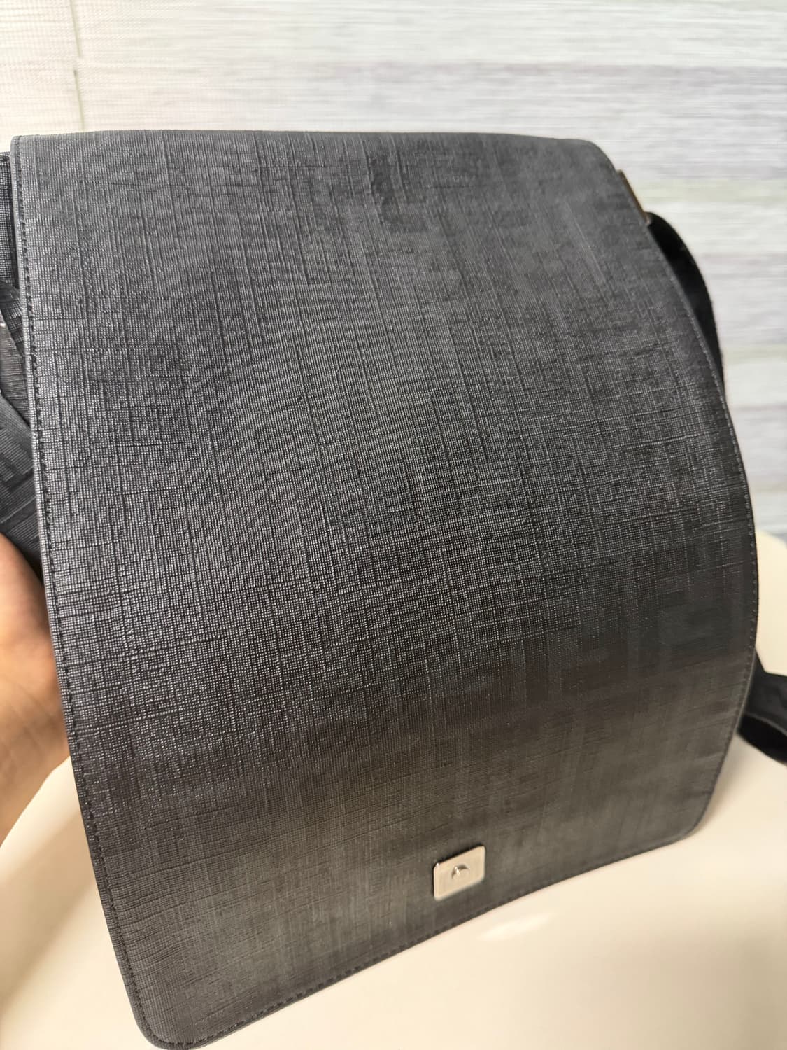 펜디 ff로고 크로스백 걍 던져요 상품이미지5