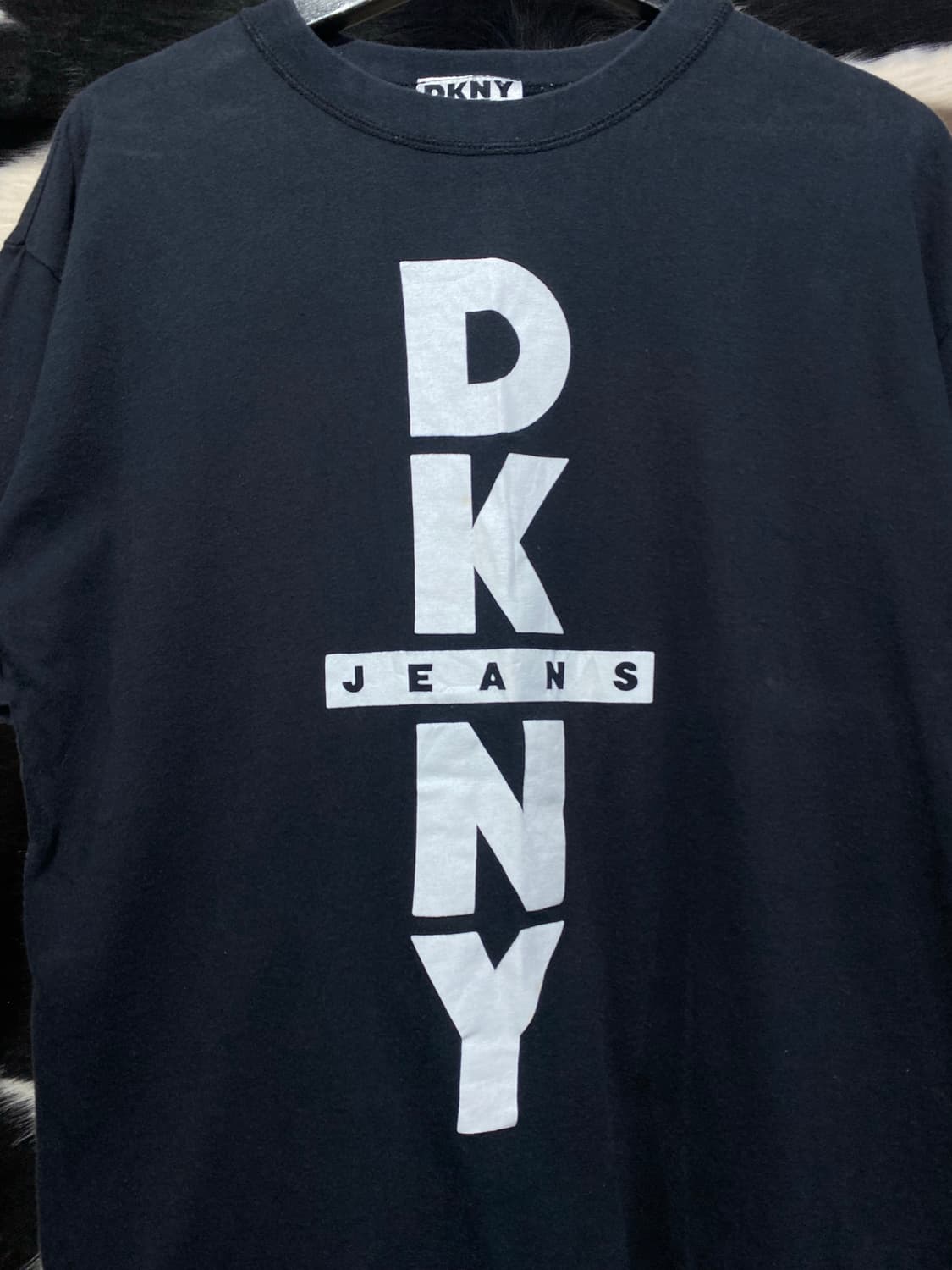 DKNY 빅로고 프린팅 반팔티셔츠 상품이미지2