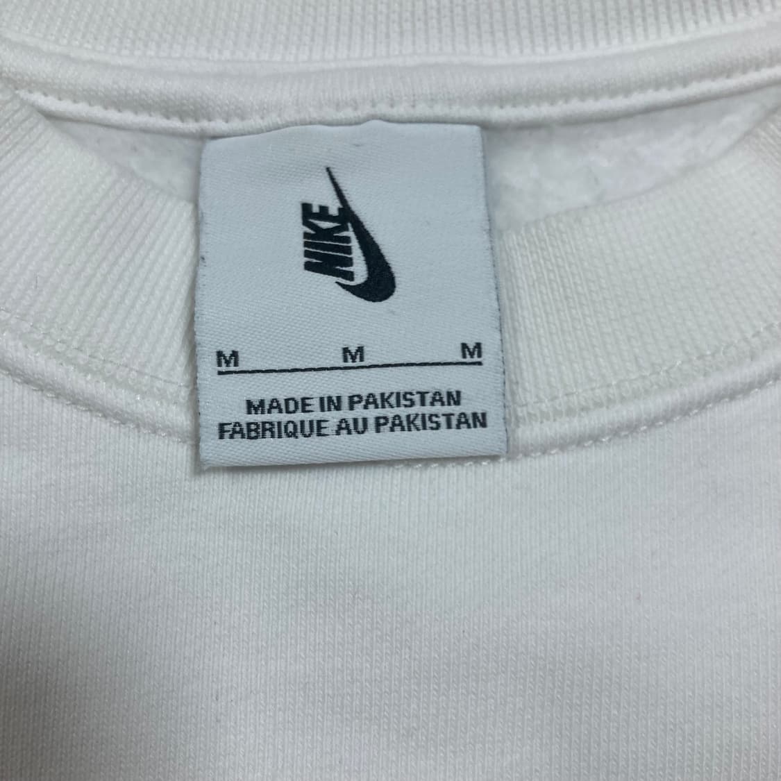 나이키 nrg 스몰 로고 화이트 미니멀 맨투맨 상품이미지3