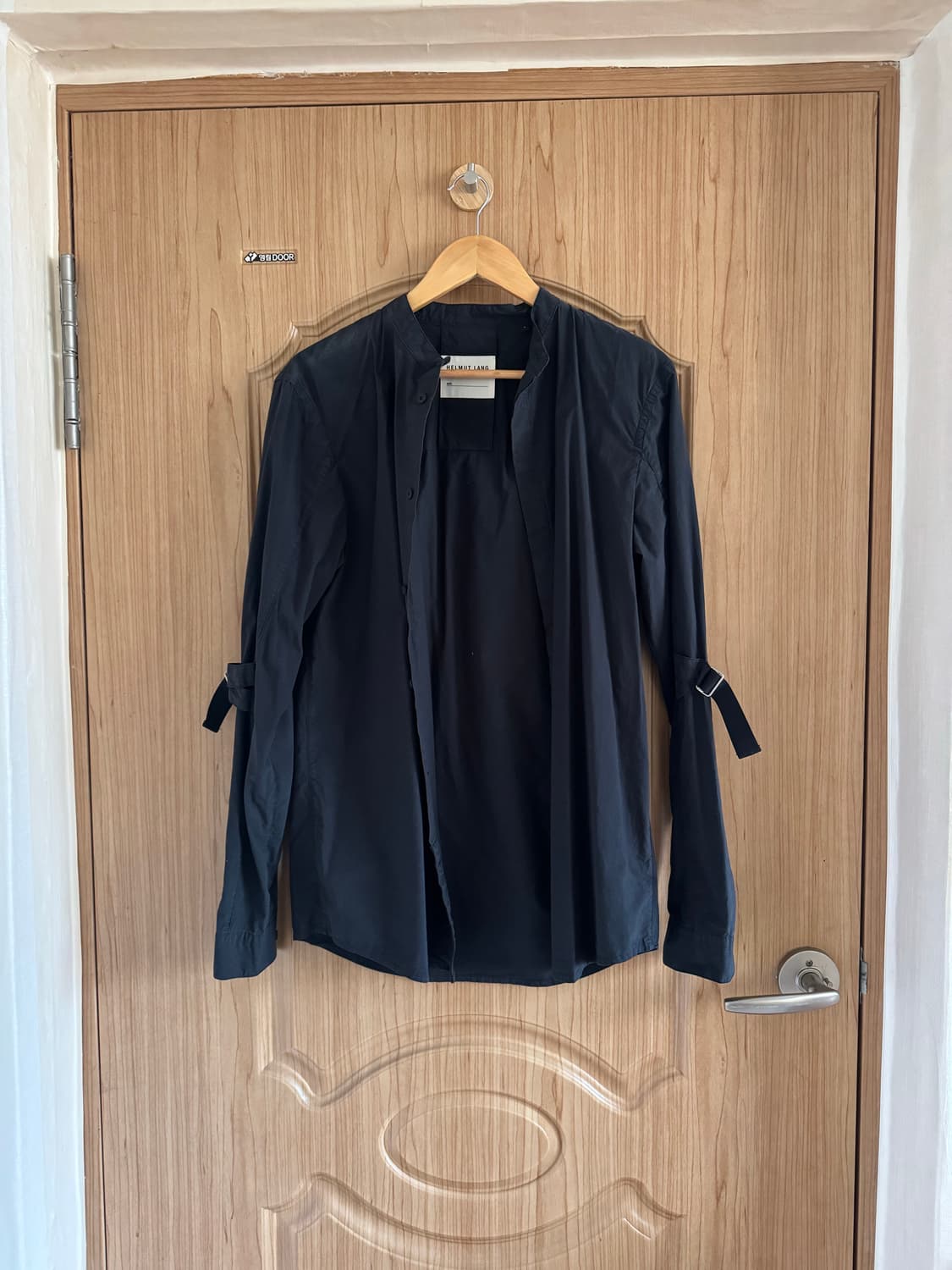 헬무트랭 암버클 블랙셔츠 상품이미지1