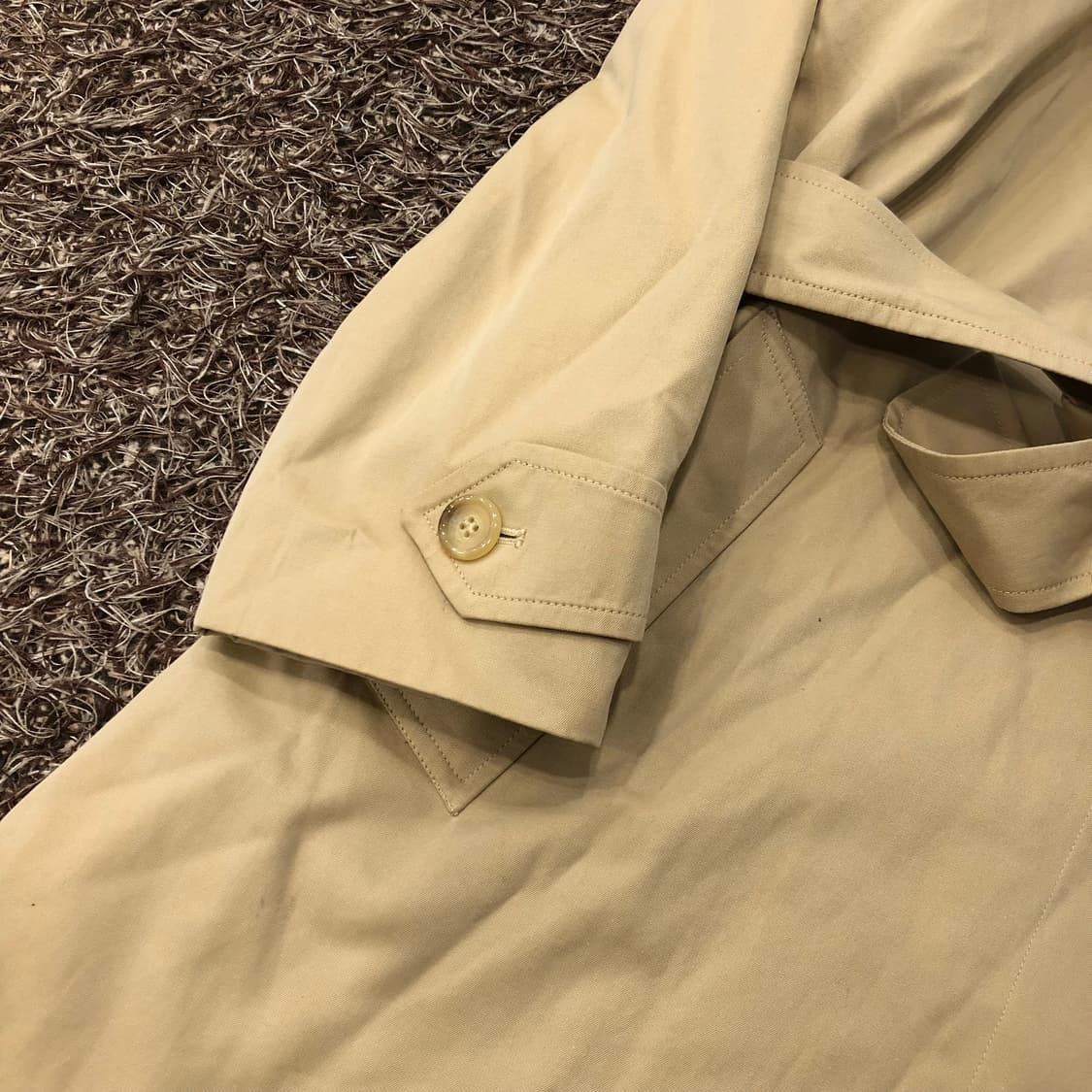 버버리 베이지 트렌치코트 상품이미지3