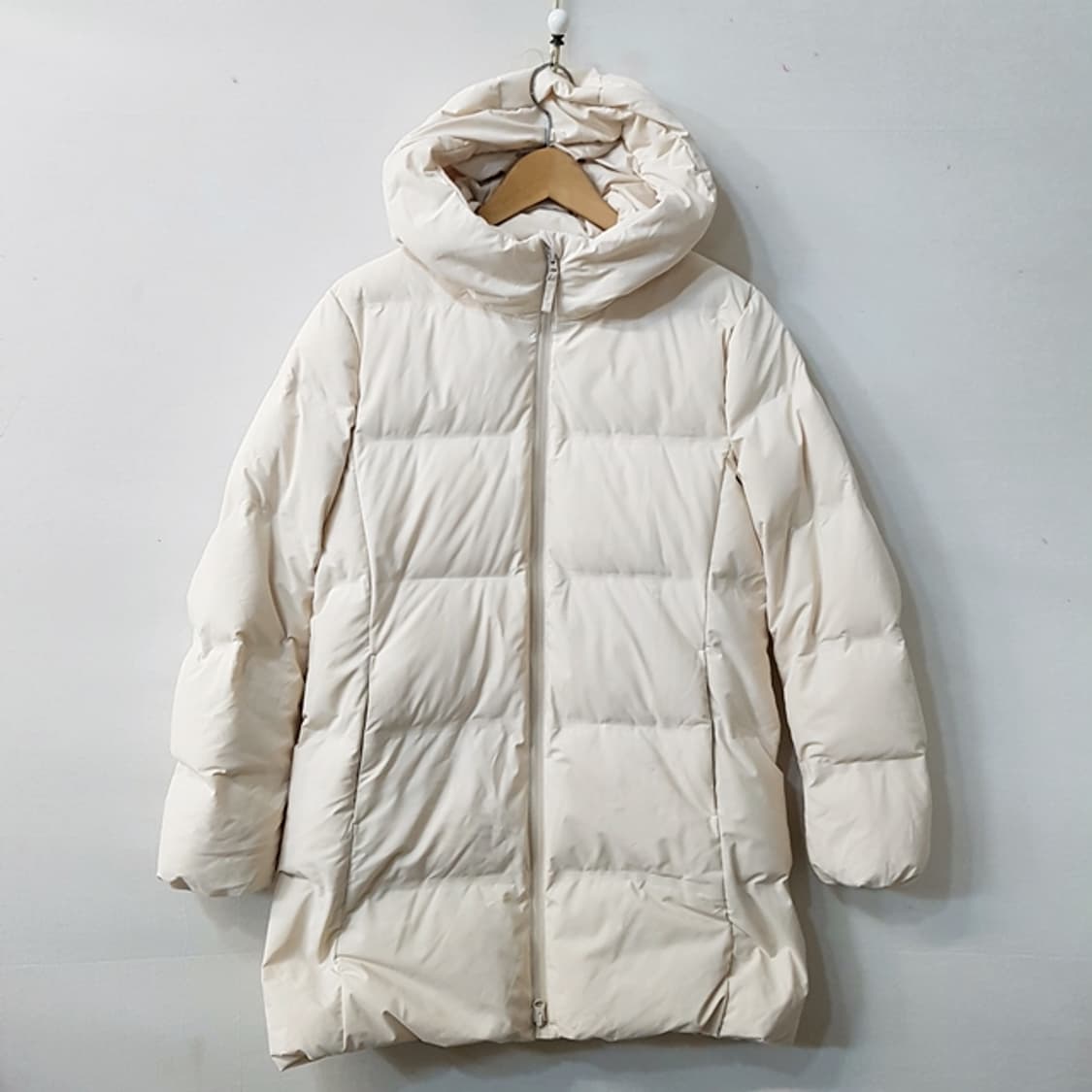 유니클로 심리스 다운 롱패딩 아이보리 상품이미지1