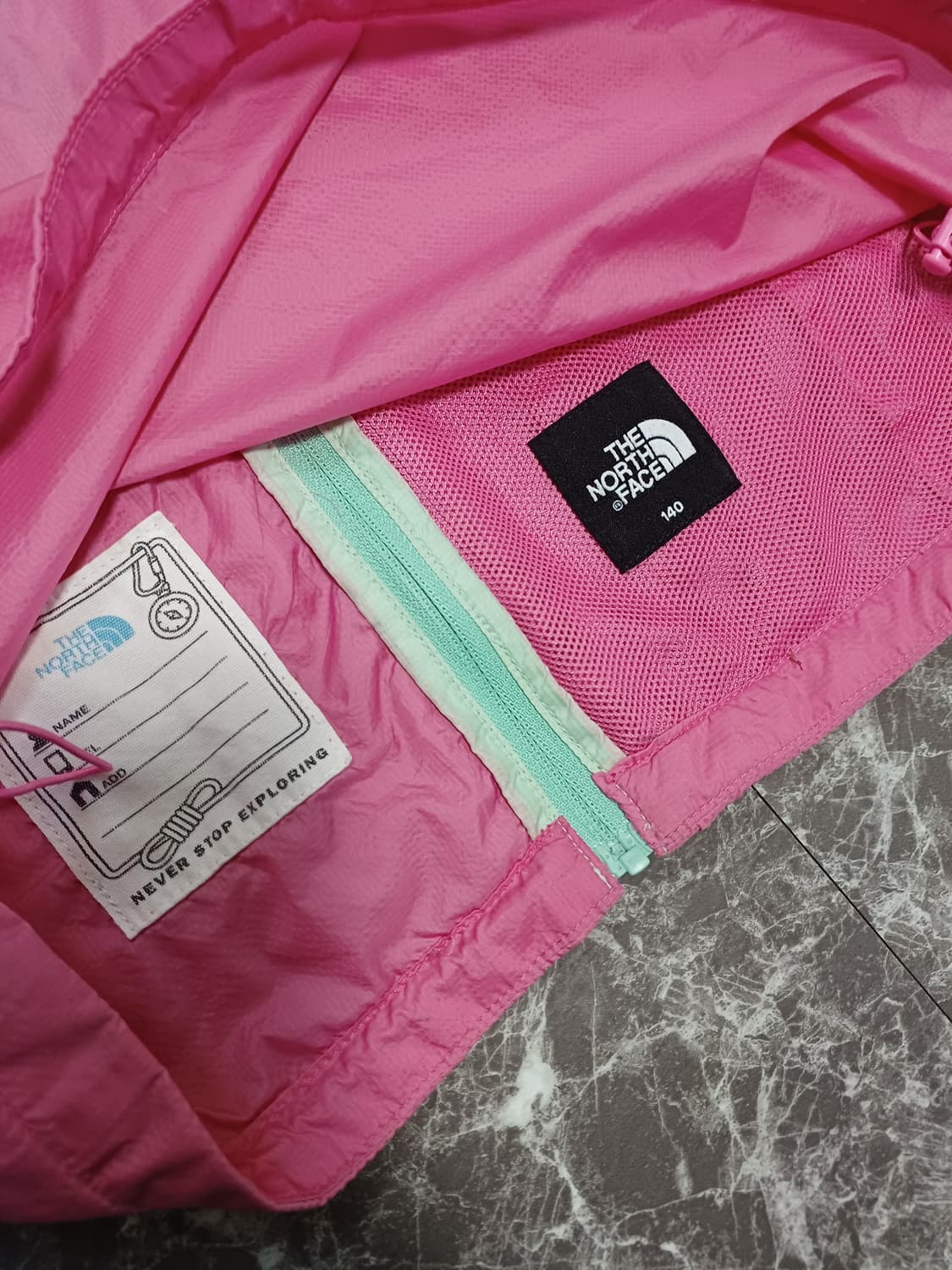 노스페이스(The North Face) 민트 & 핑크 배색 재킷 
140 상품이미지7