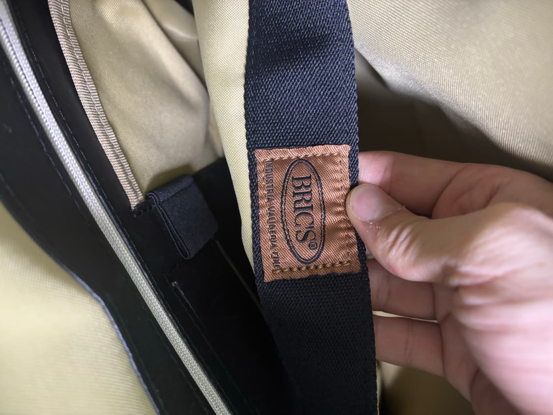 이태리브랜드 BRICS 가죽 크로스백 상품이미지6