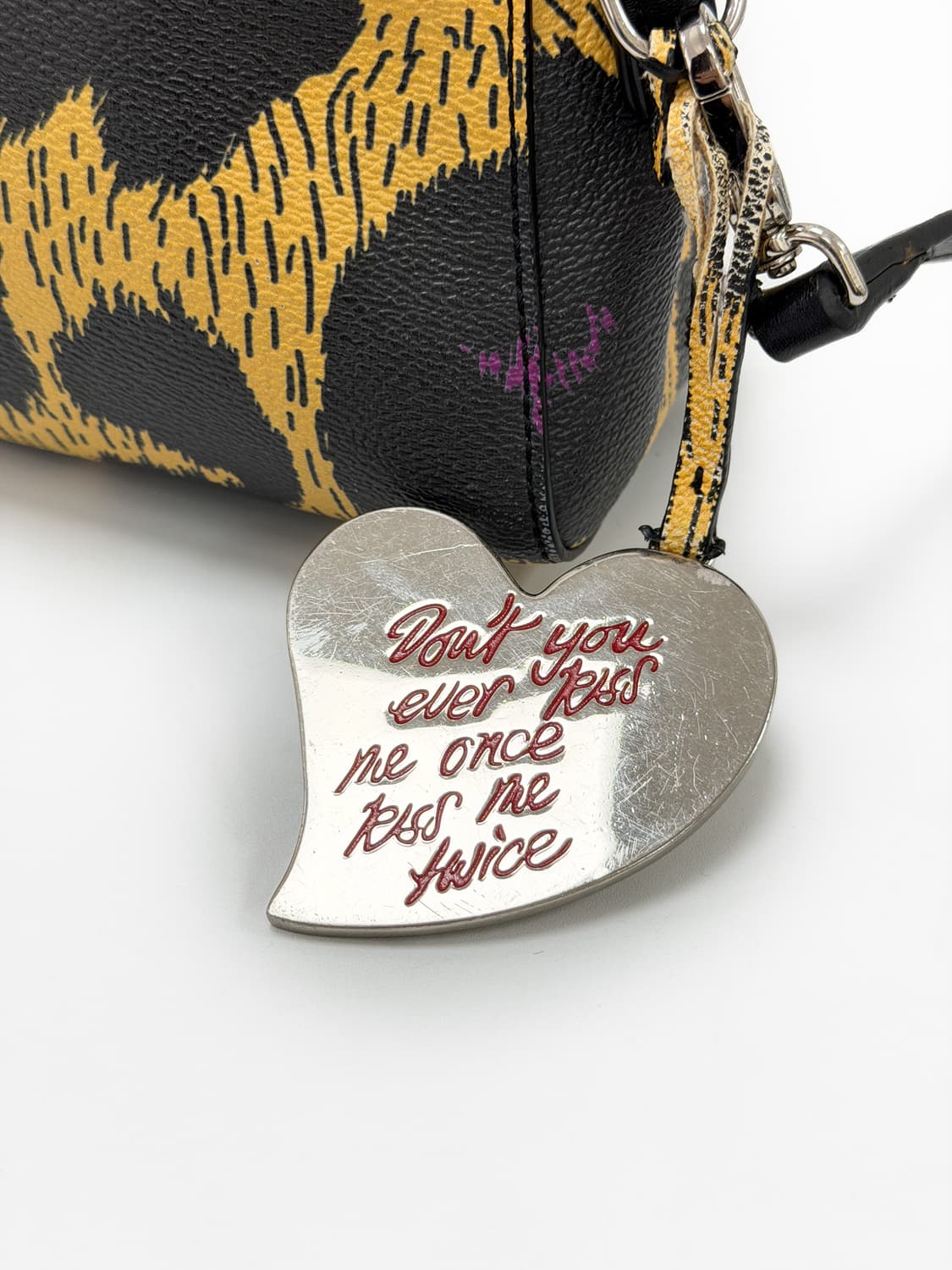 비비안 웨스트우드 앵글로매니아 레오파드 크로스백 상품이미지5