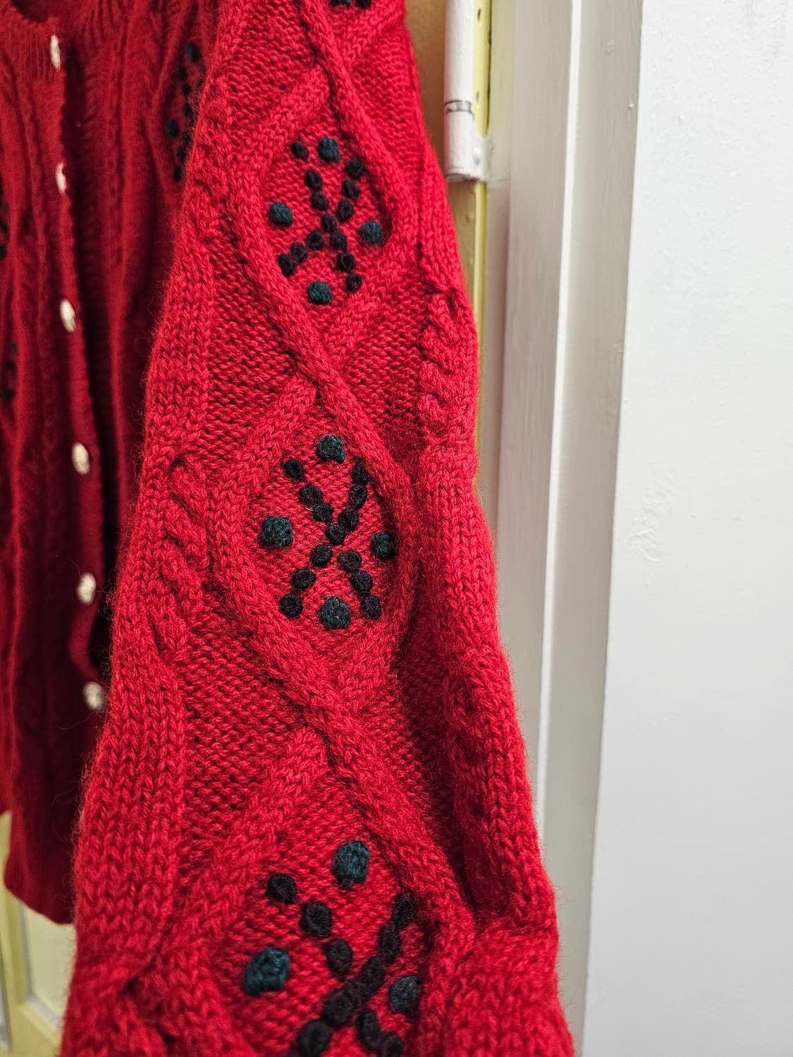 Europe 레드 꽈배기 니트 울 가디건 상품이미지5