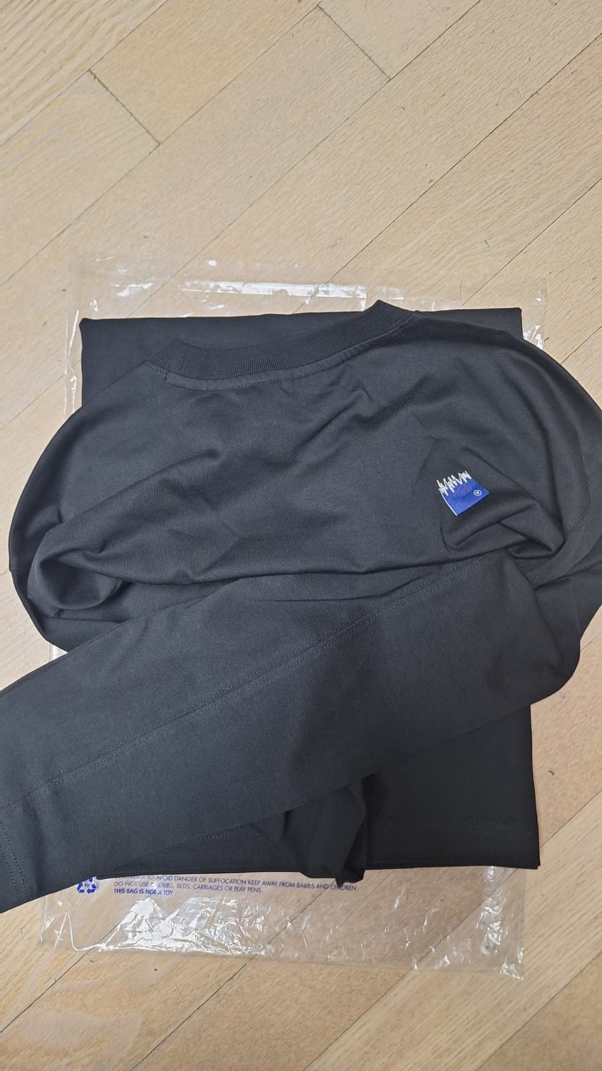 아더에러 롱슬리브 티셔츠 상품이미지2