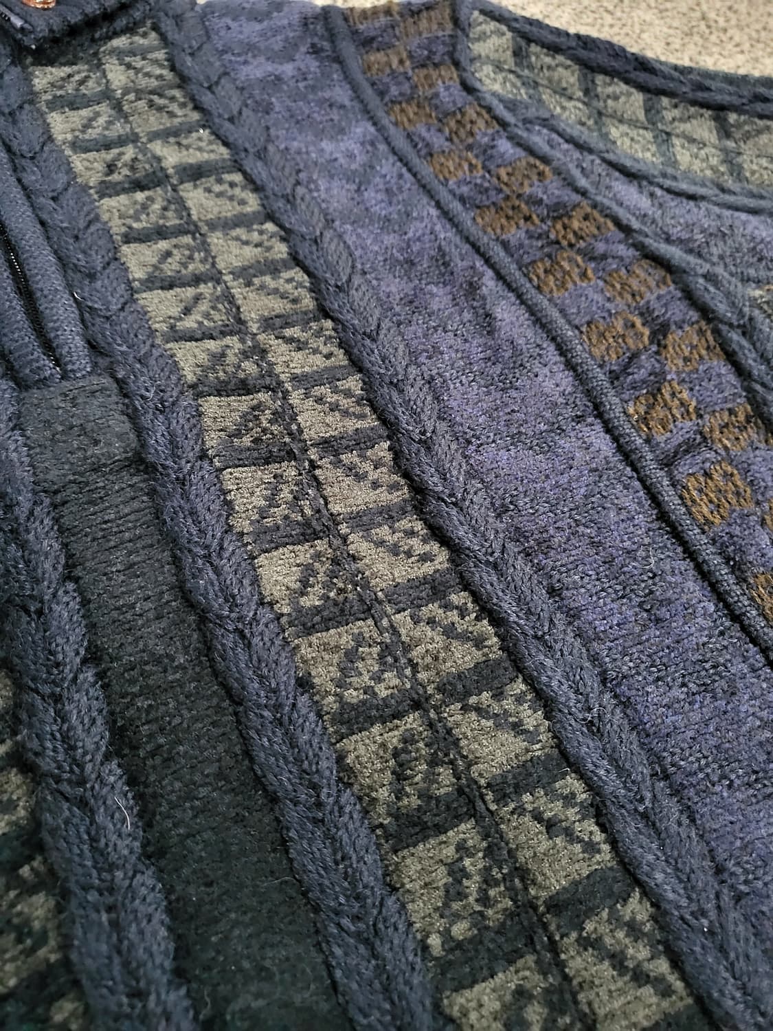 Belle Jeanne 하프집업 패턴 니트 (네이비) 상품이미지5