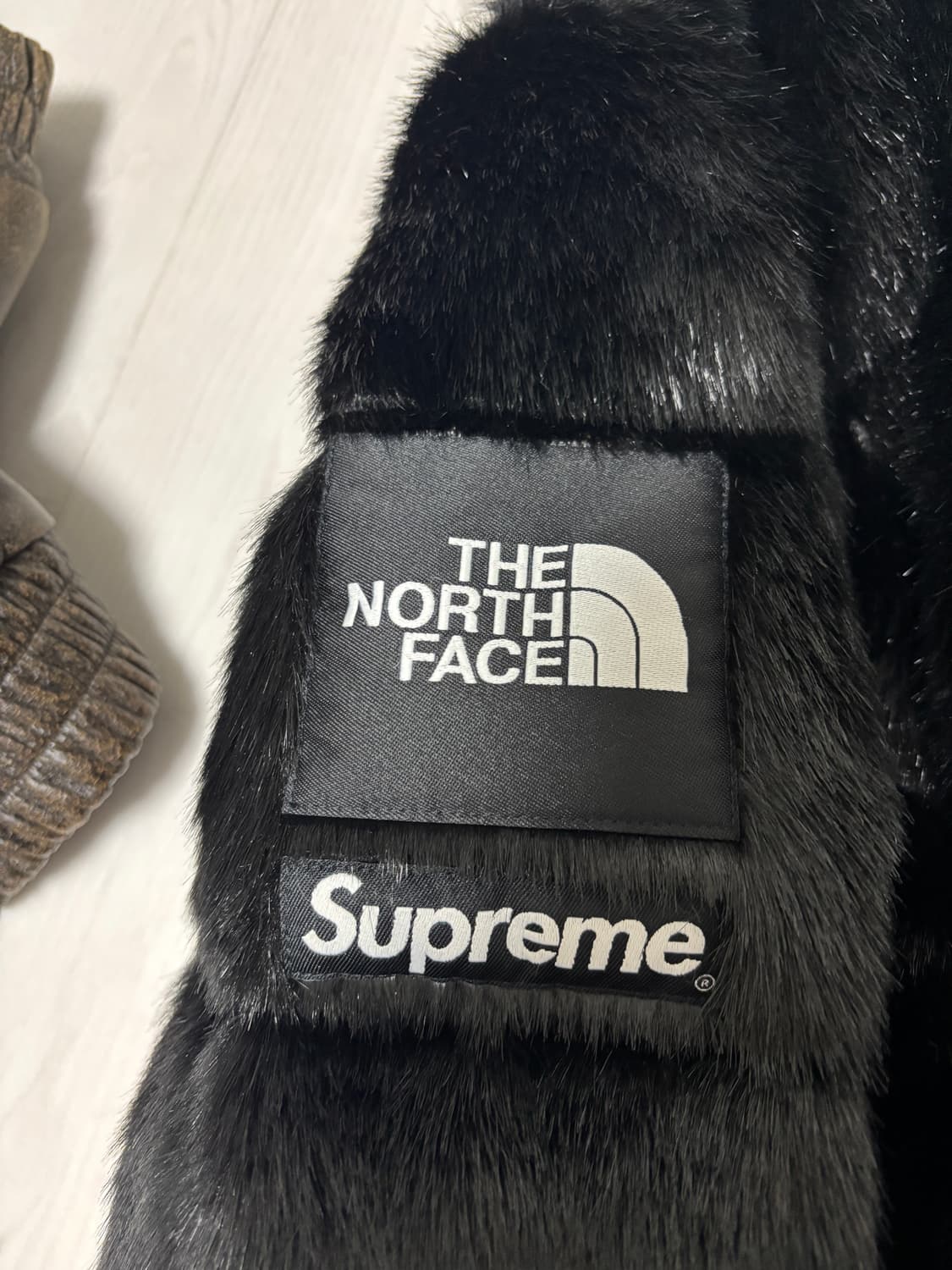 슈프림 x 노스페이스 포우 퍼 눕시 자켓 블랙 - 20FW L 상품이미지3