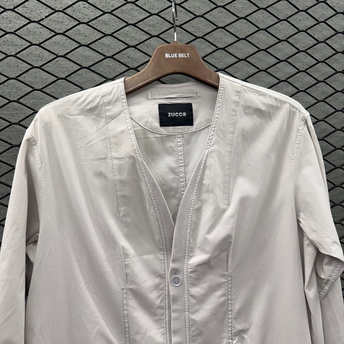 ZUCCA 주카 재패니즈 코튼코트 절개 핀턱 빅포켓 디테일 스모크화이트 상품이미지4