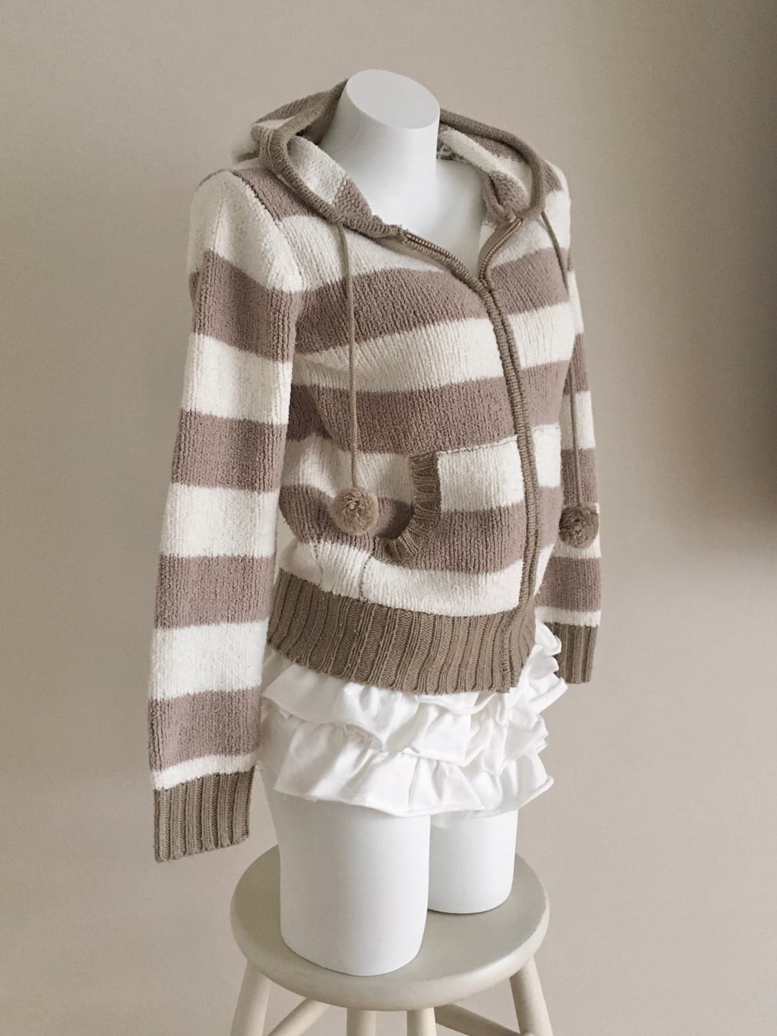 밀크초콜릿 스트라이프 폼폼이 후드집업 라떼갸루 상품이미지2