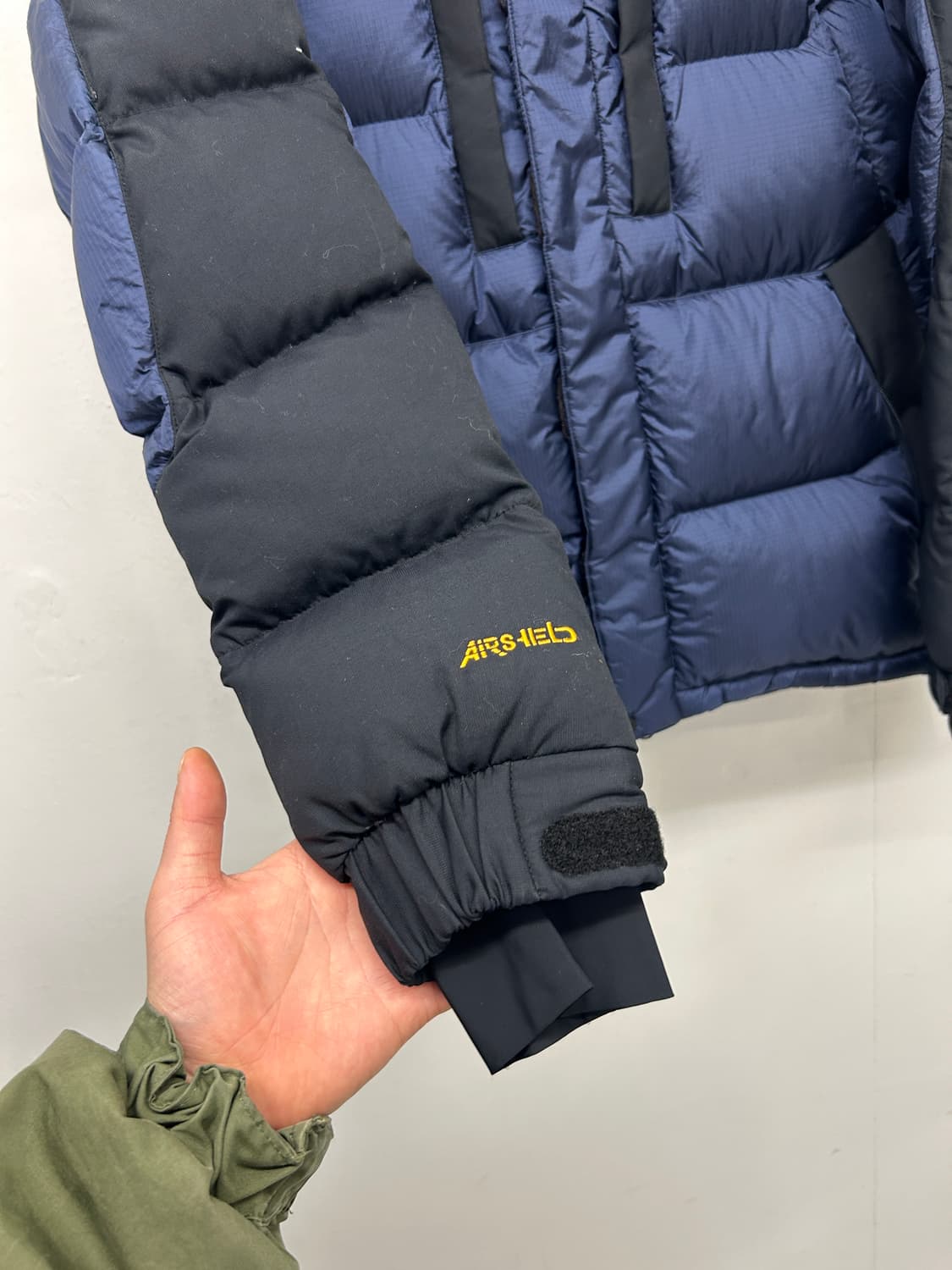 마운틴하드웨어 패딩 자켓 상품이미지6