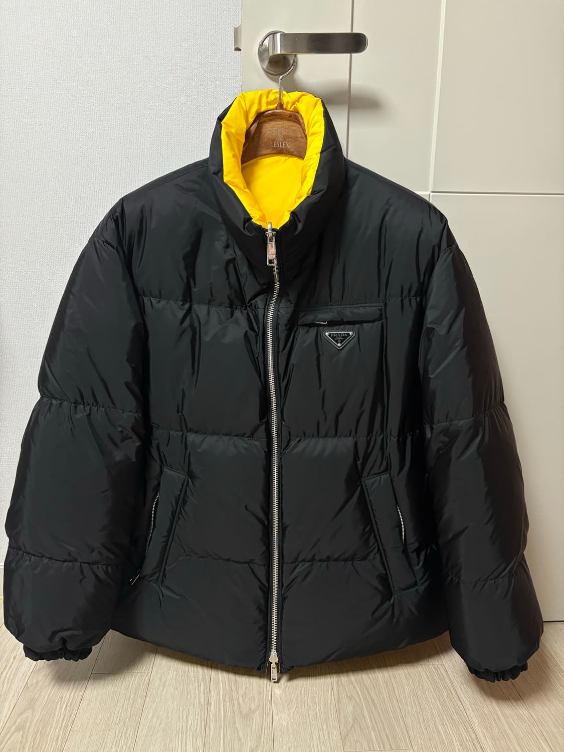 프라다 리버시블 패딩 상품이미지1