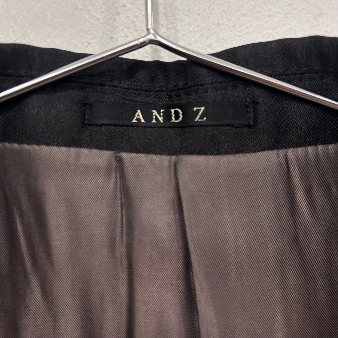 ANDZ 옴므 글로시 코튼 클래식 투버튼 블레이져 상품이미지3