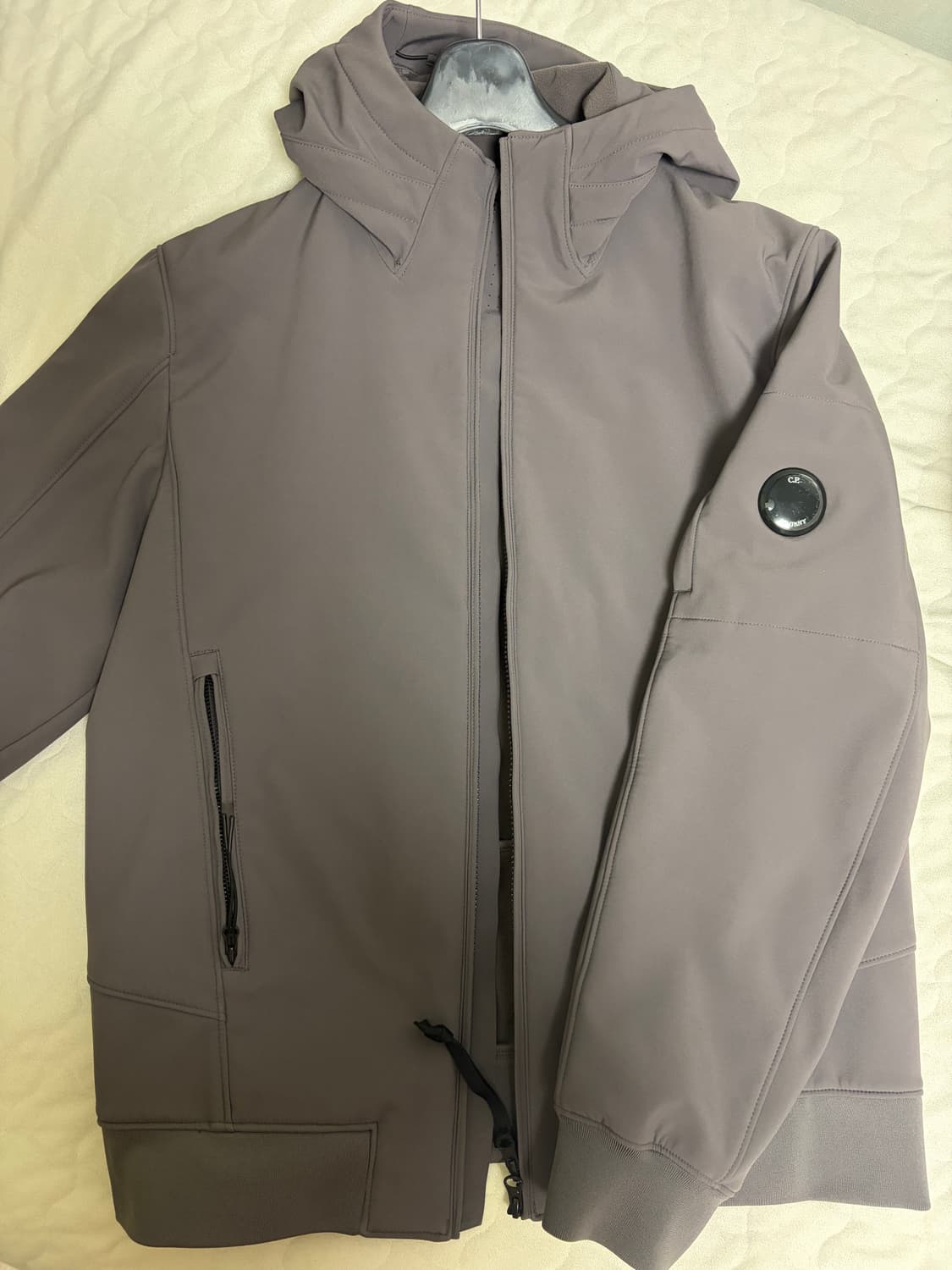 CP컴퍼니 렌즈 후드 쉘자켓 상품이미지1