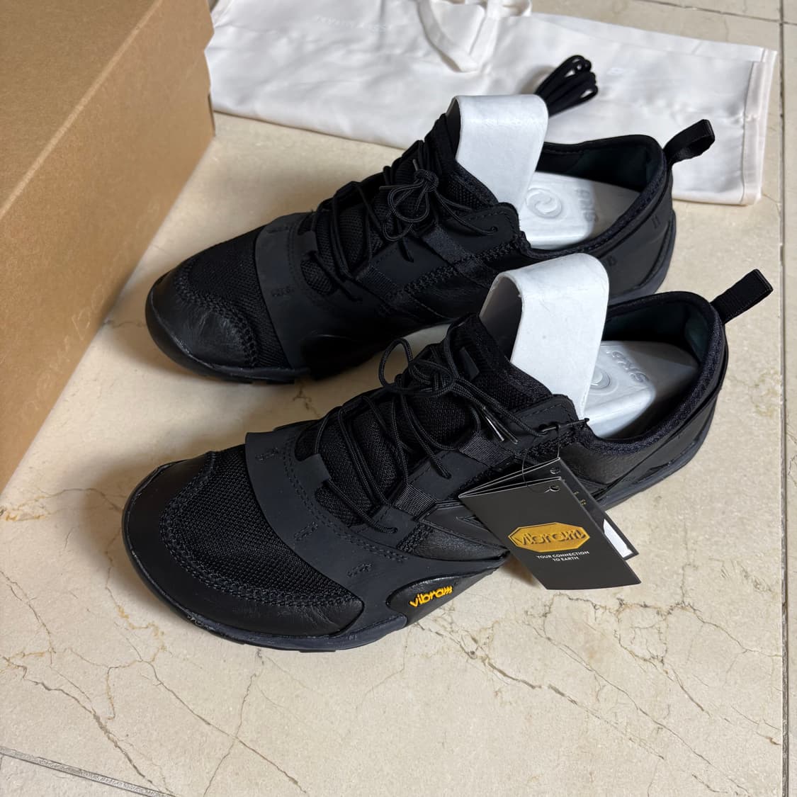 New Balance x Issey Miyake MT10O Black 상품이미지3