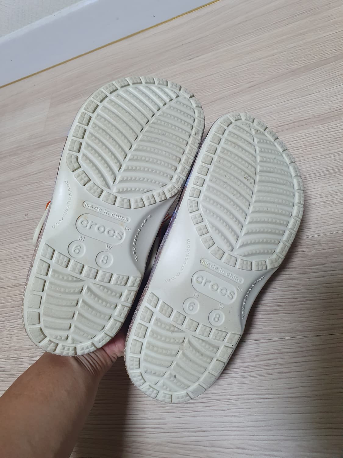 크록스 x WHR 클래식 클로그 슬리퍼 240 상품이미지6