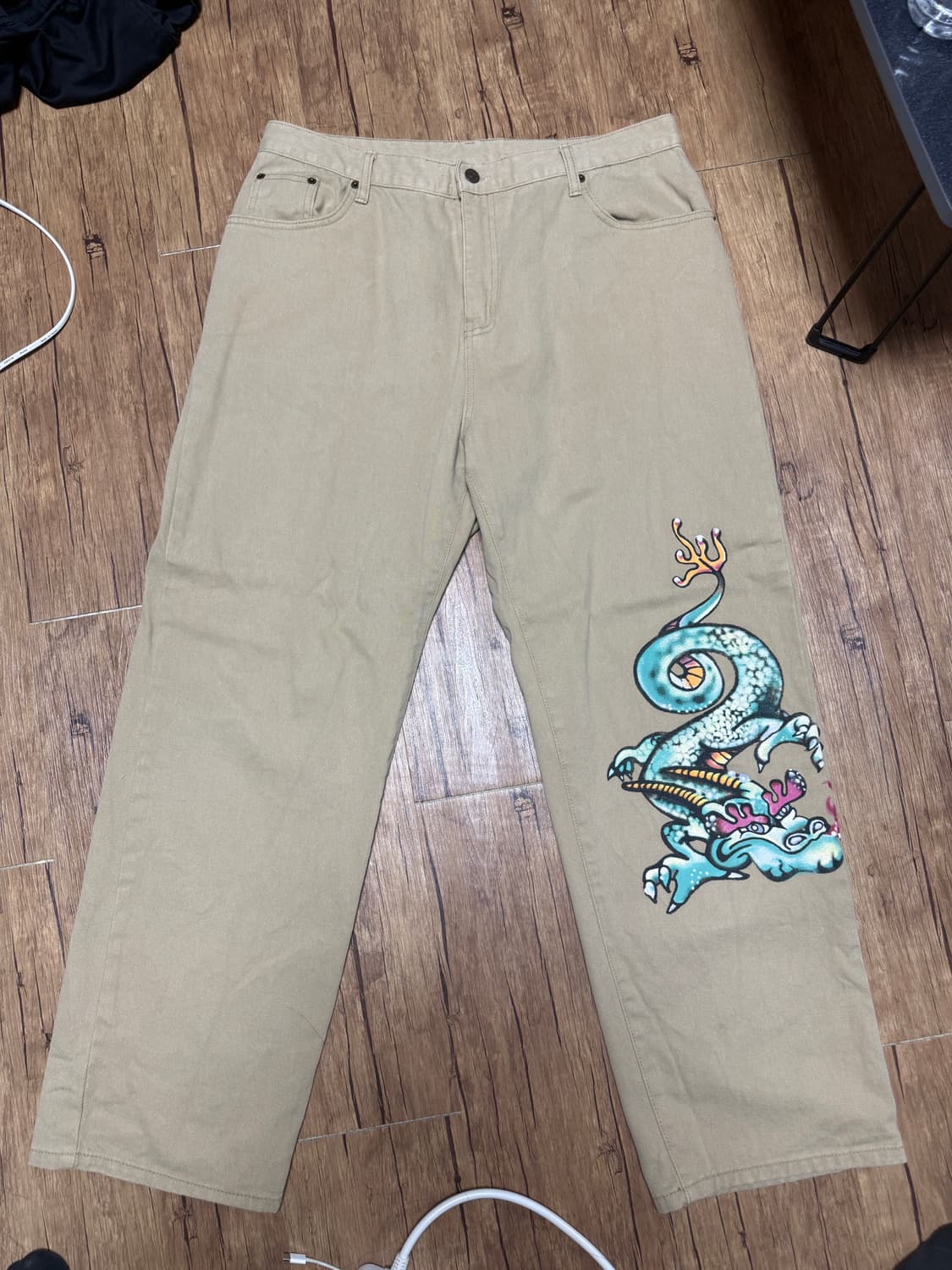 위캔더스 DRAGON DENIM PANTS (BEIGE) XL 사이즈 상품이미지2