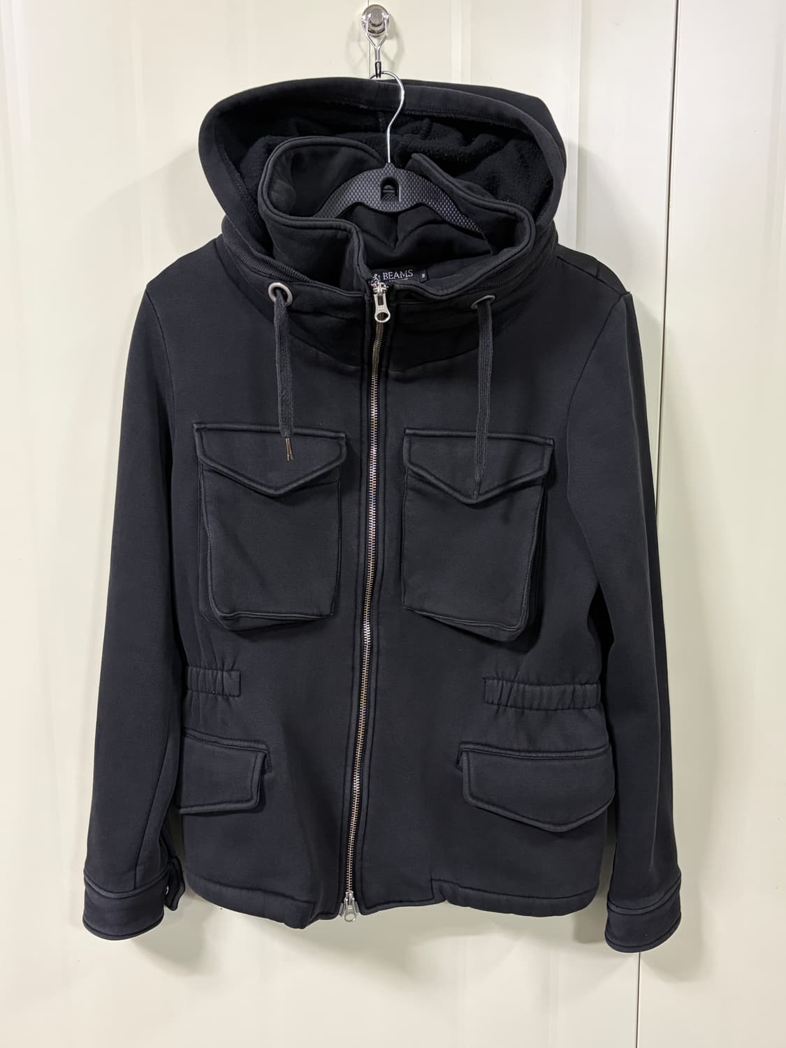 빔즈(BEAMS) 밀리터리 스타일 3D 포켓 후드 재킷 상품이미지1