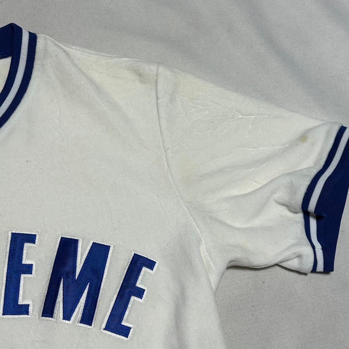 M 슈프림 블루 빅로고 브이넥 반팔 티셔츠 상품이미지7