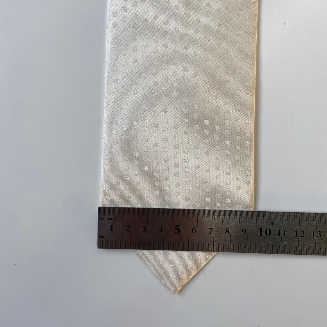 끌로에(chloe) 옴므 화이트 명품 정품 넥타이 상품이미지8