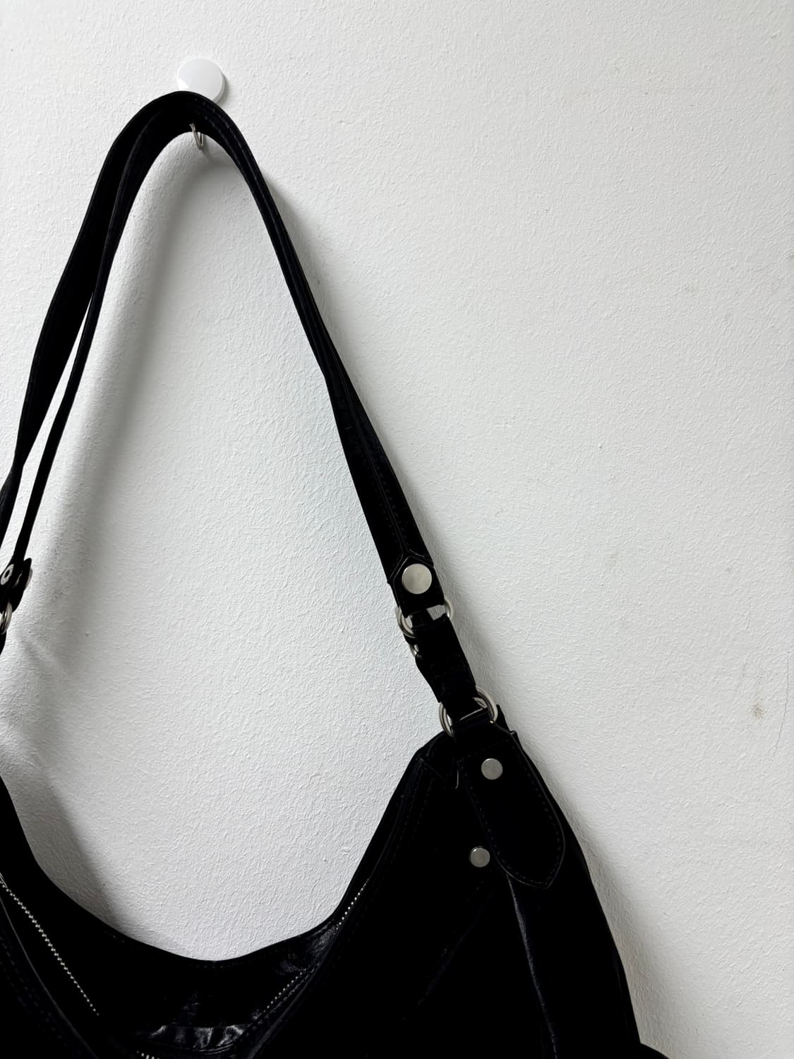“ILLIGO” Y2K Mood Pocket Detail Bag 상품이미지5