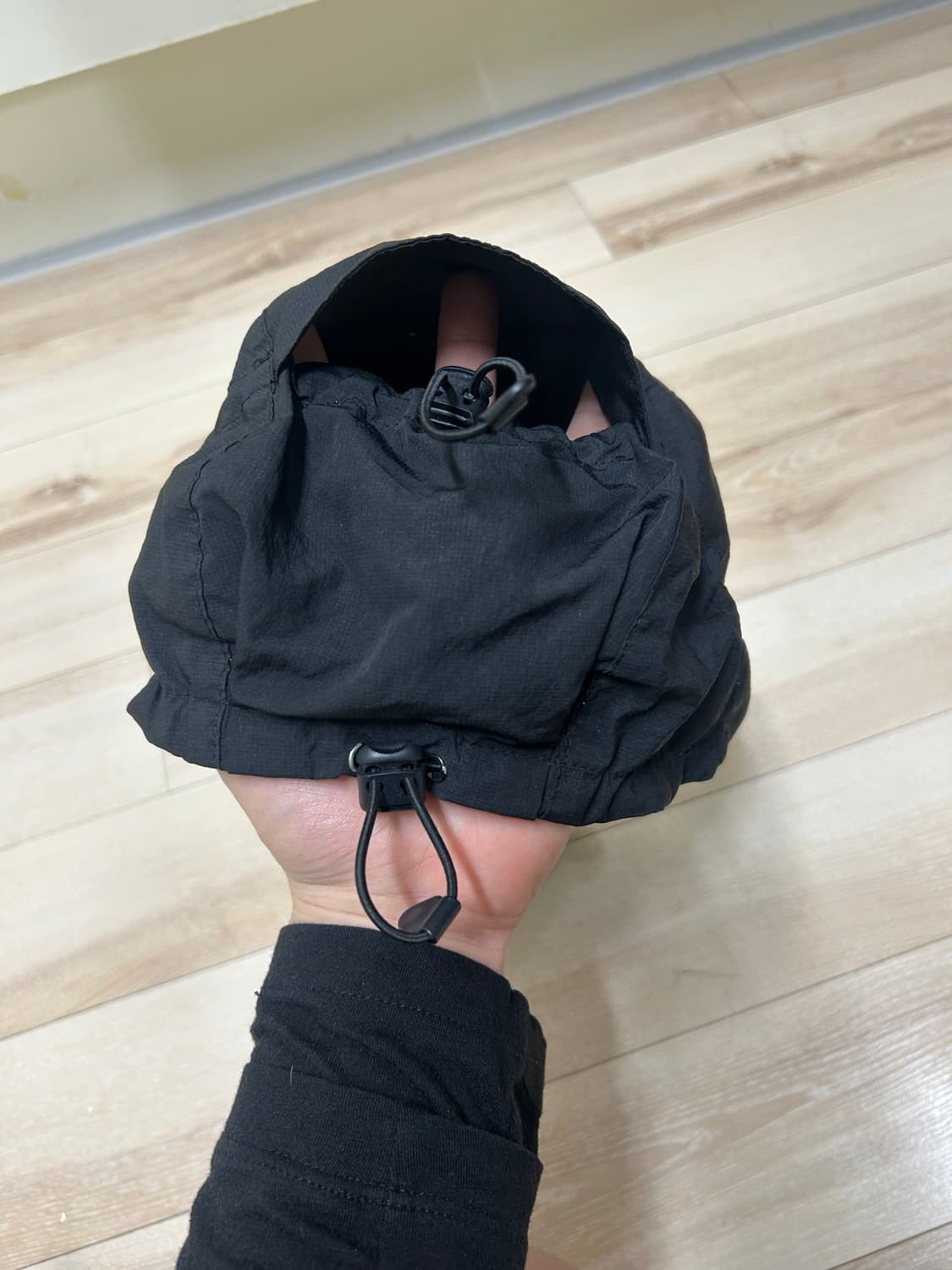 HYEIN SEO 혜인서 셔링캡 판매합니다. 상품이미지3