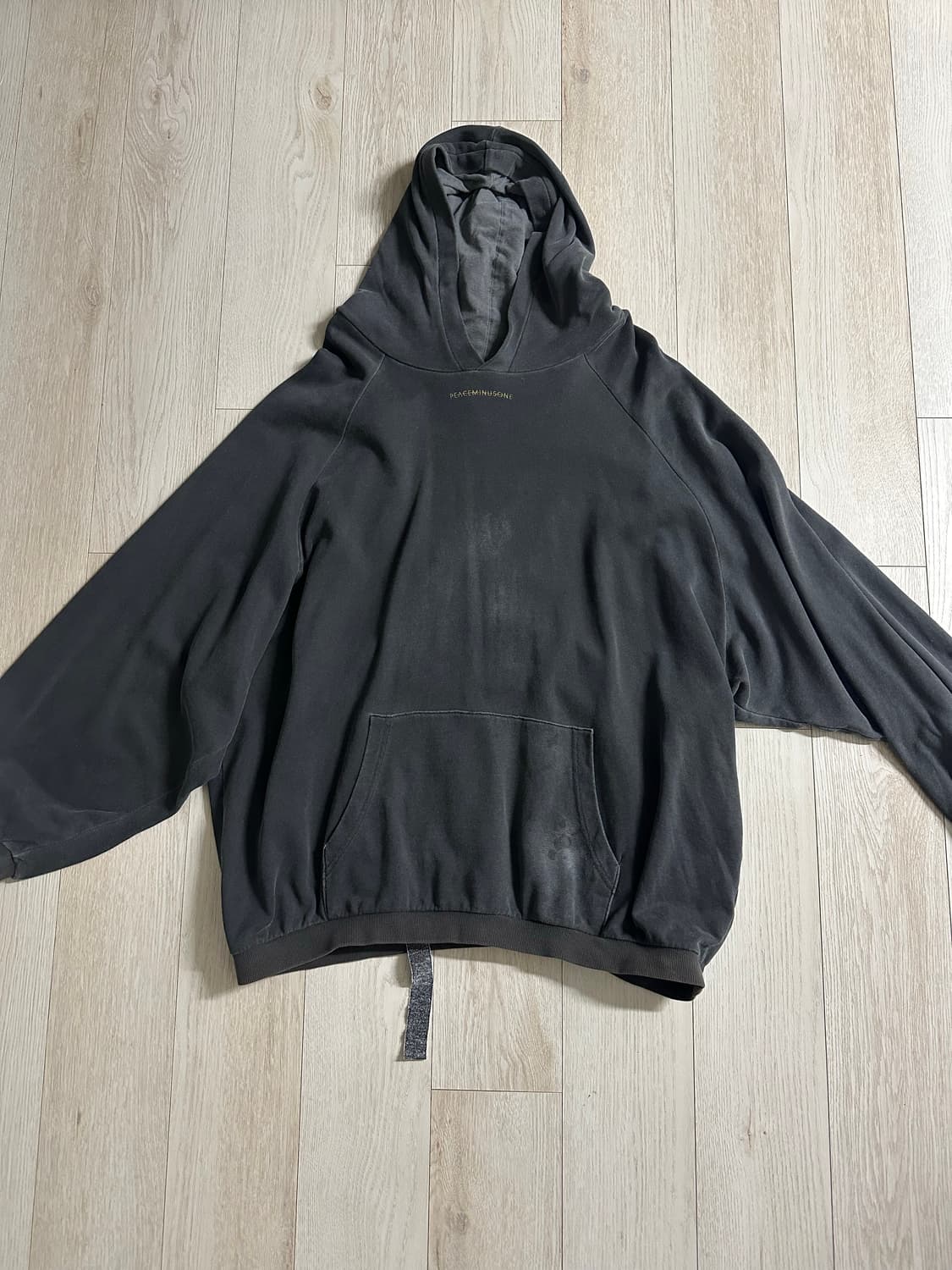 [OS] 피스마이너스원 초판 목로고 후드 차콜 상품이미지2