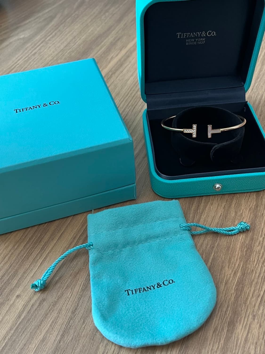 티파니앤코 (Tiffany & Co.) T 와이어 네로우 티 팔찌 상품이미지5