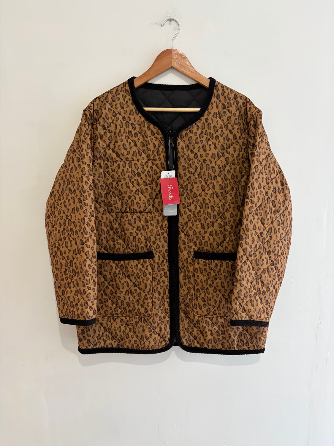 프릭스스토어 리버시블 레오파드 퀄팅자켓 상품이미지1