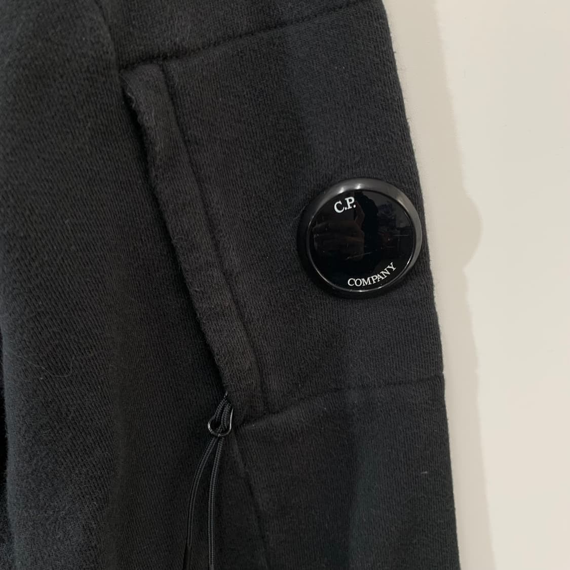 Cp컴퍼니 렌즈 맨투맨 상품이미지3