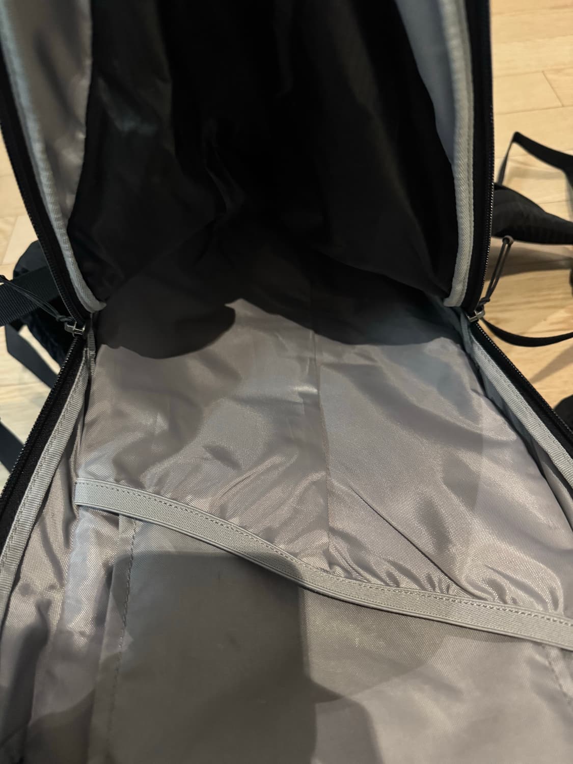 살로몬 마르지엘라 백팩xt-16 판매합니다 상품이미지7