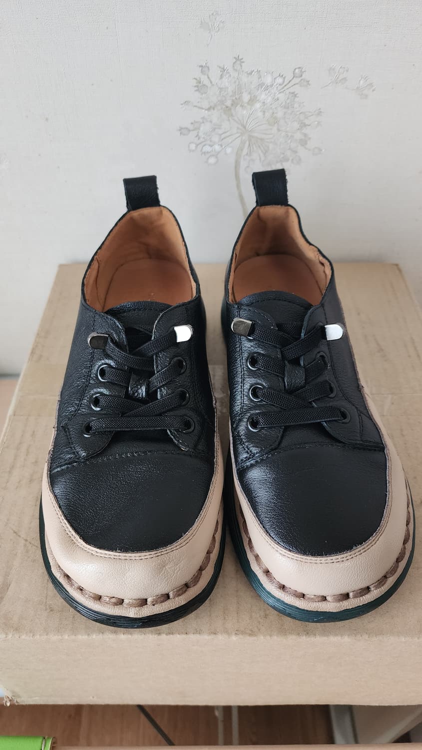 KOS 블랙 베이지 가죽 캐주얼 운동화 245 상품이미지1