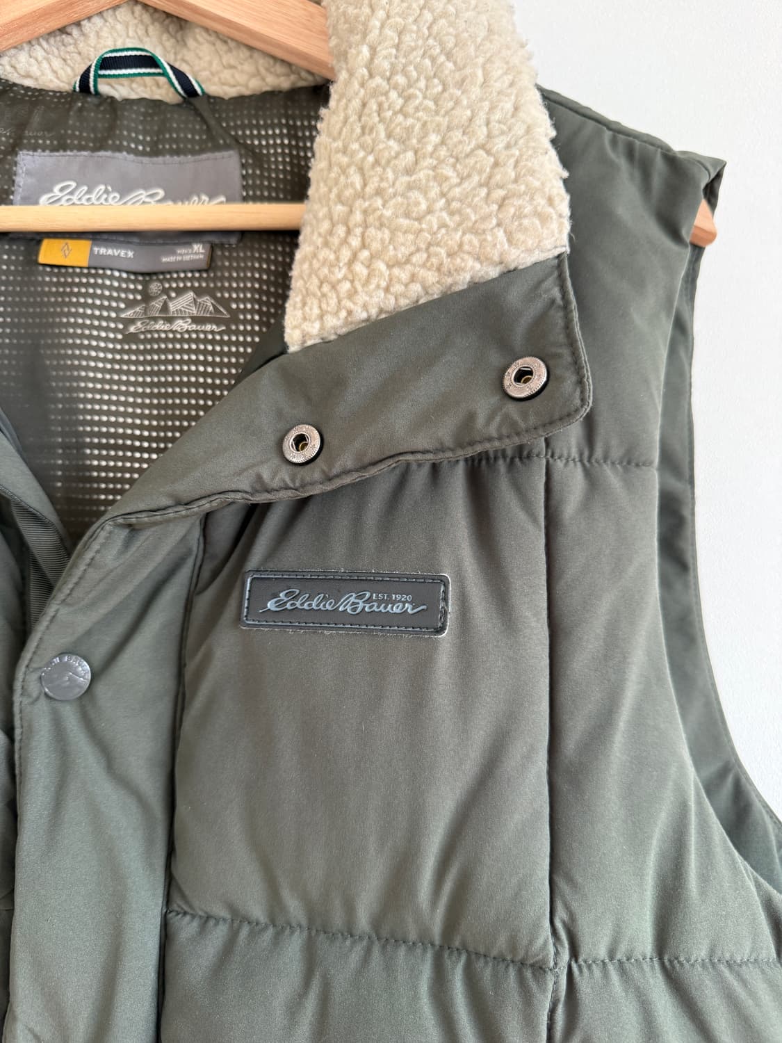 에디바우어(Eddie Bauer) 패딩 베스트 상품이미지4